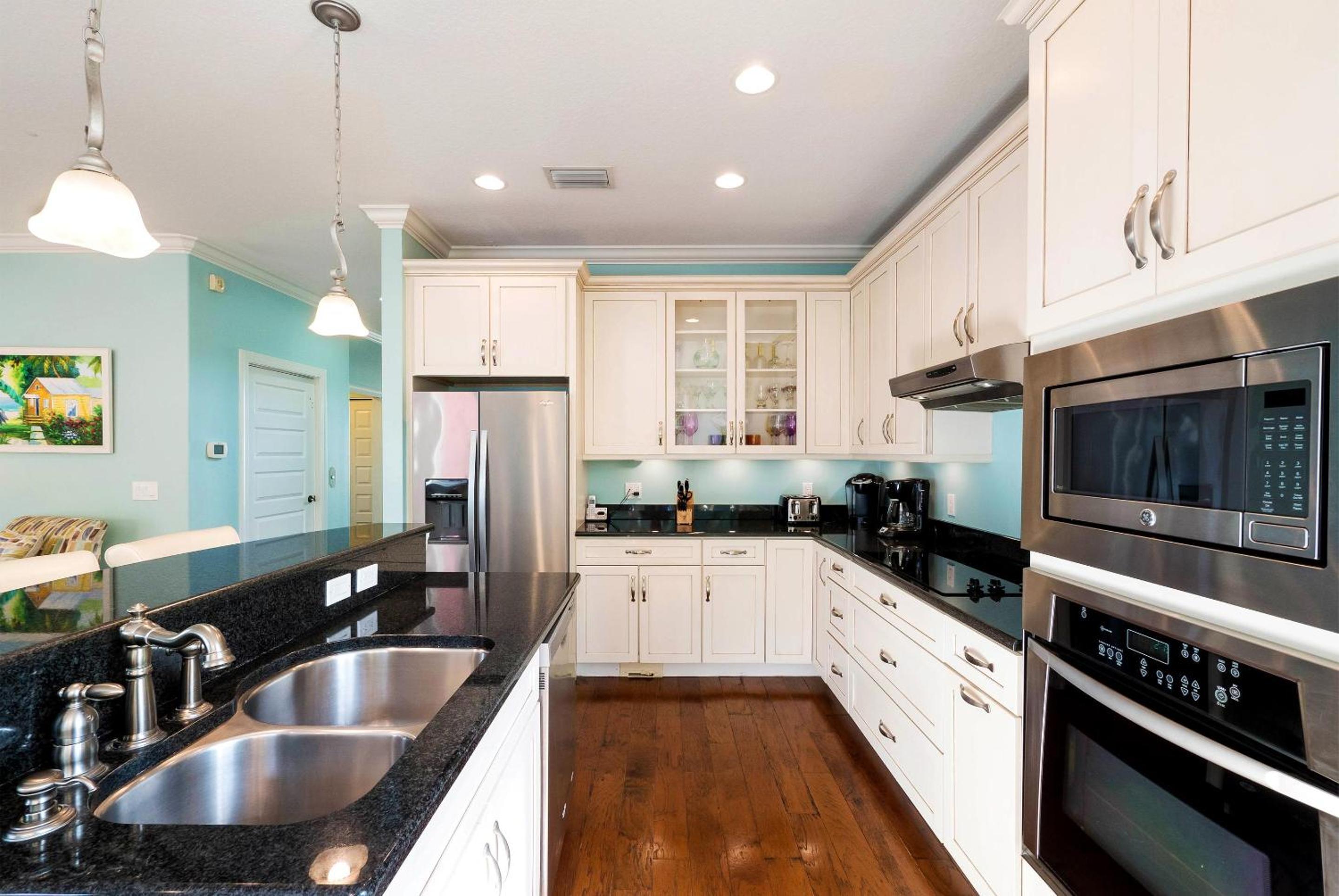 Three-Bedroom Vacation Home  photo 2