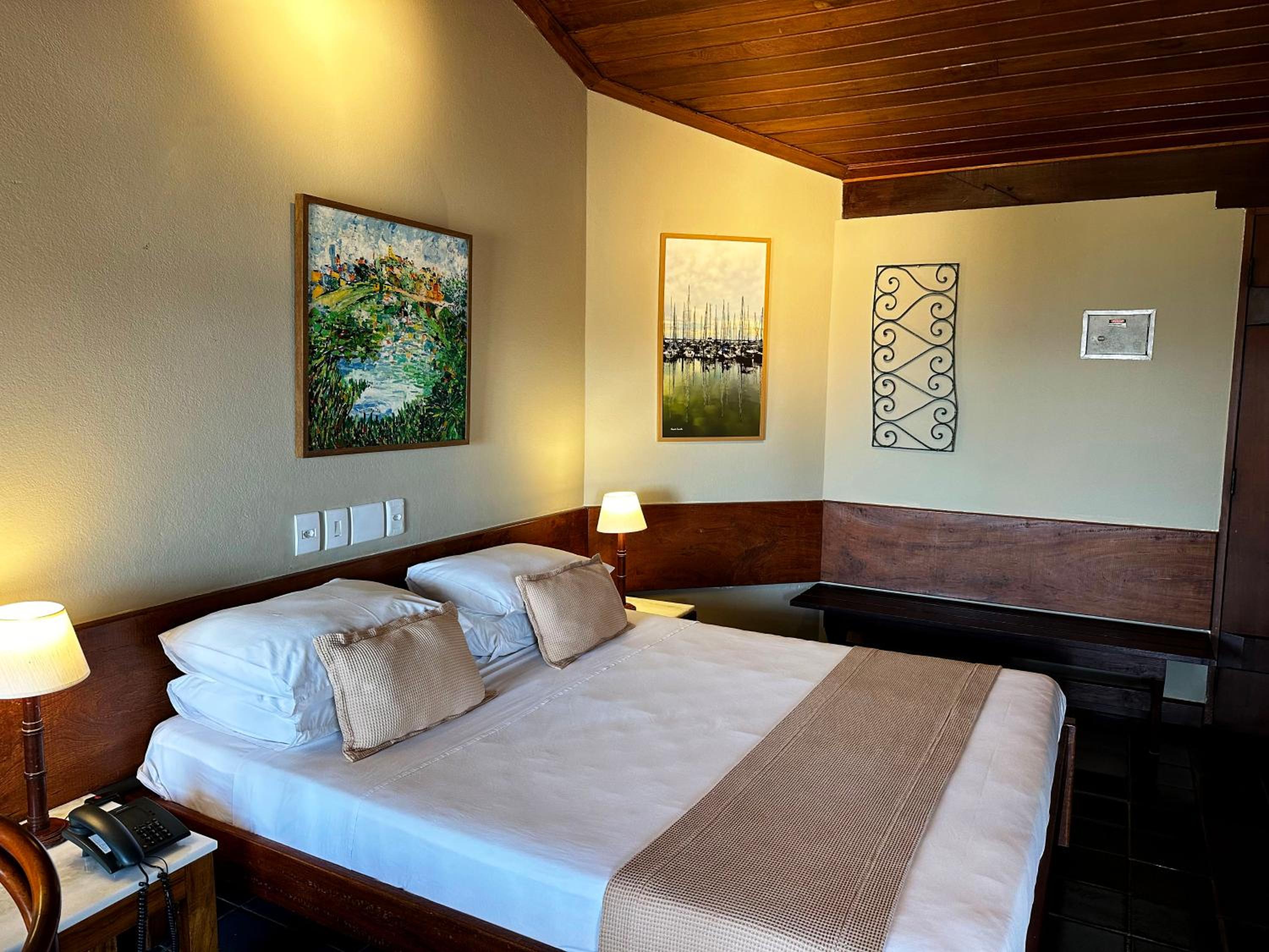 Double Room with Partial Sea View thumbnail 5