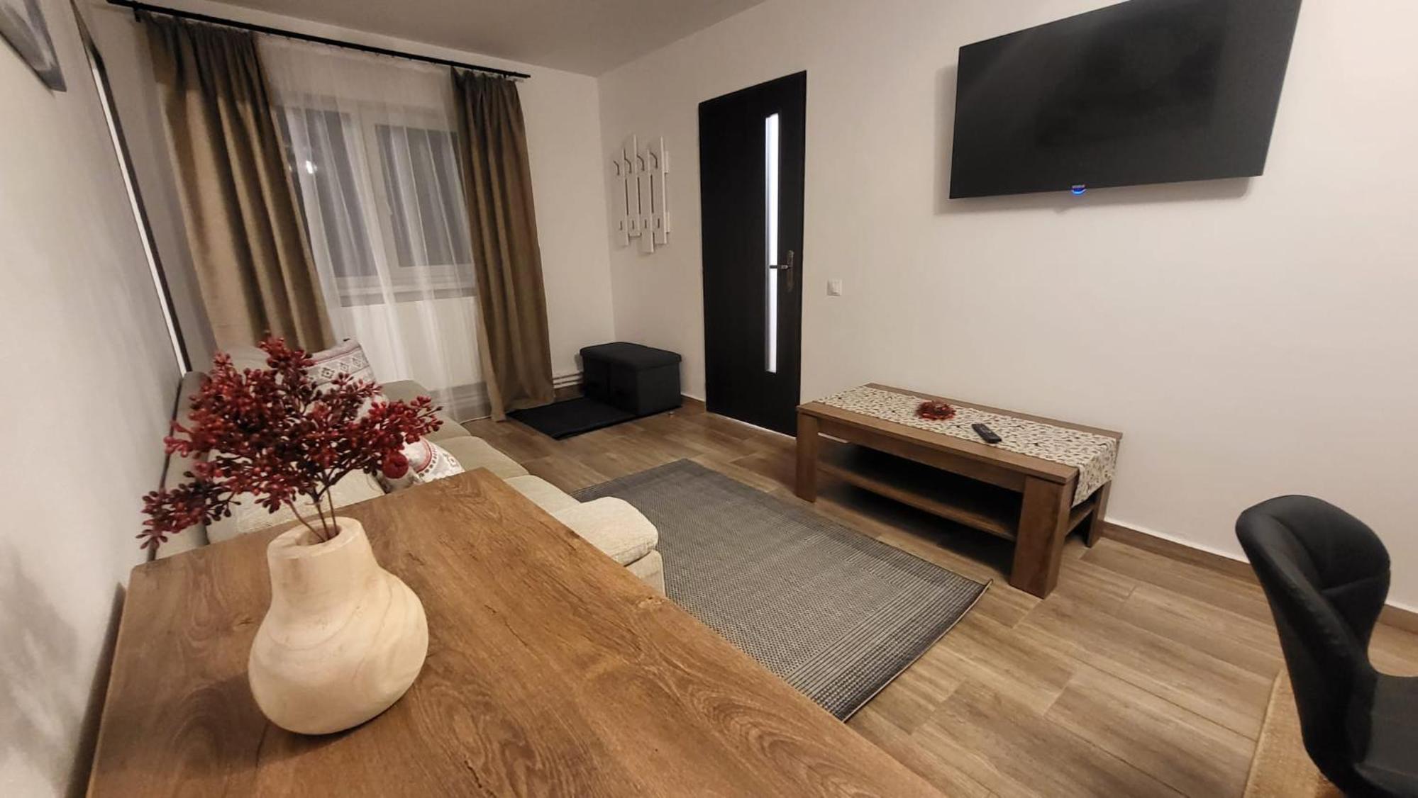 One-Bedroom House - Photo 11