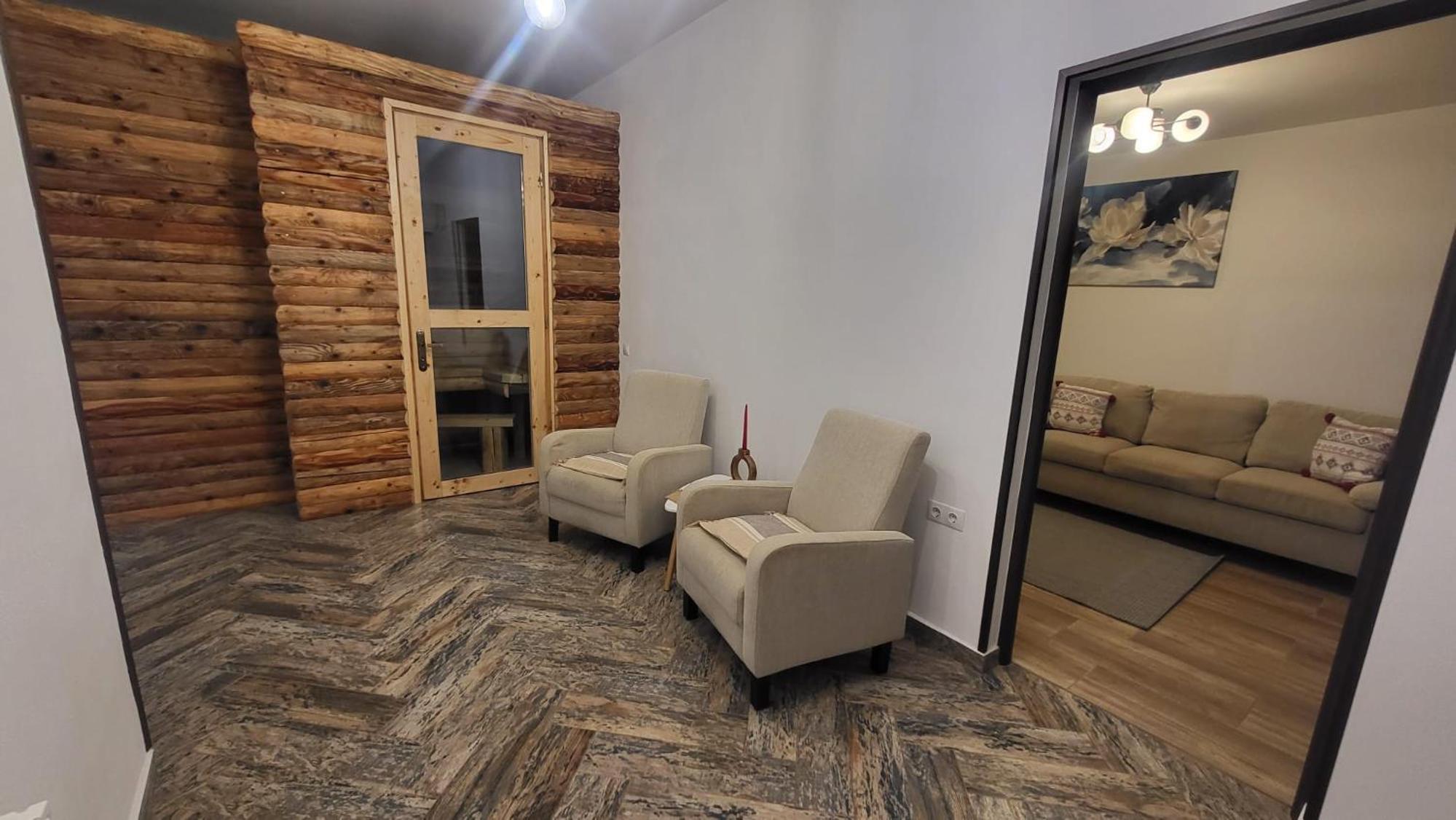 One-Bedroom House - Photo 19