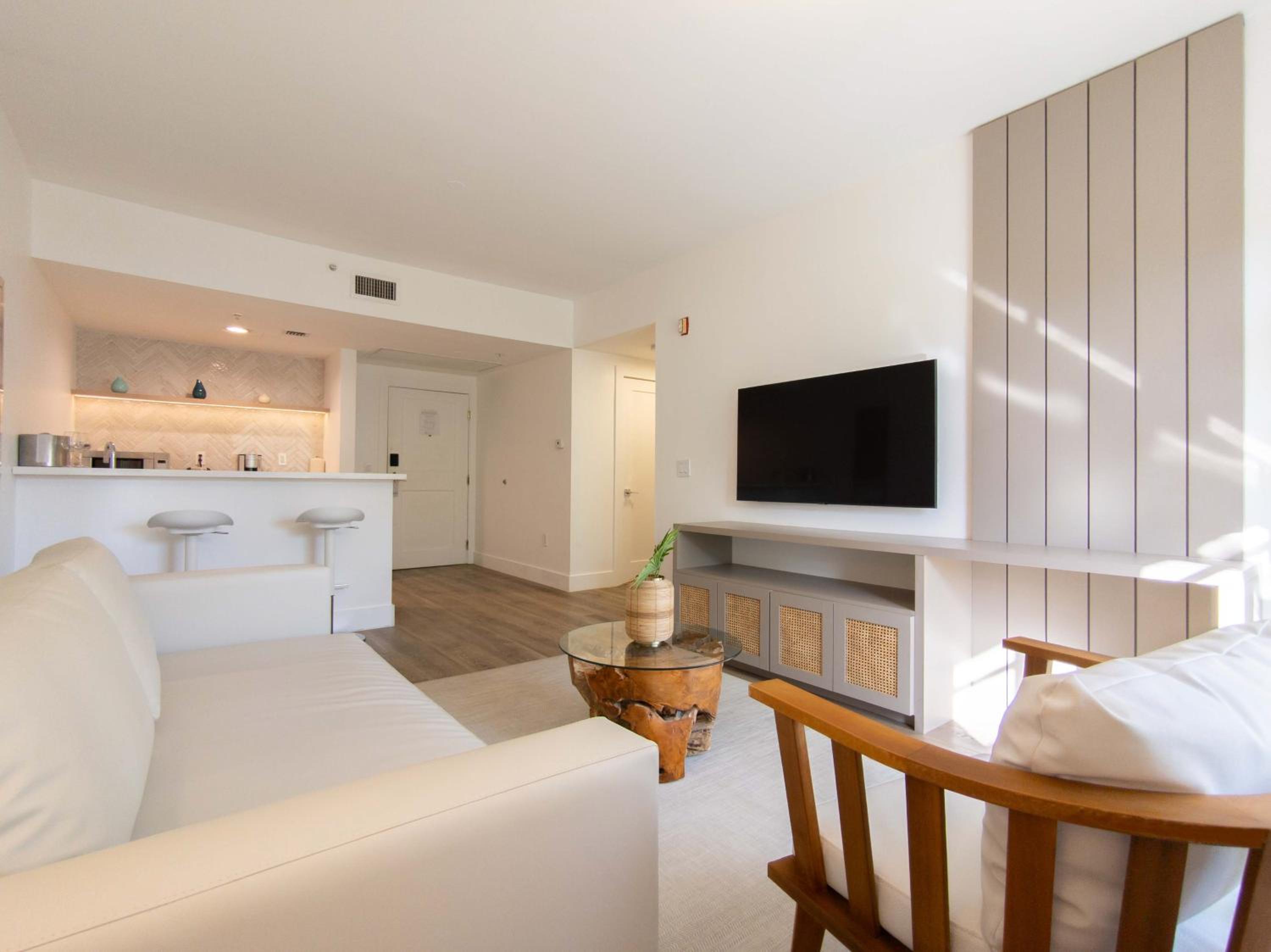 King One Bedroom - Photo 10