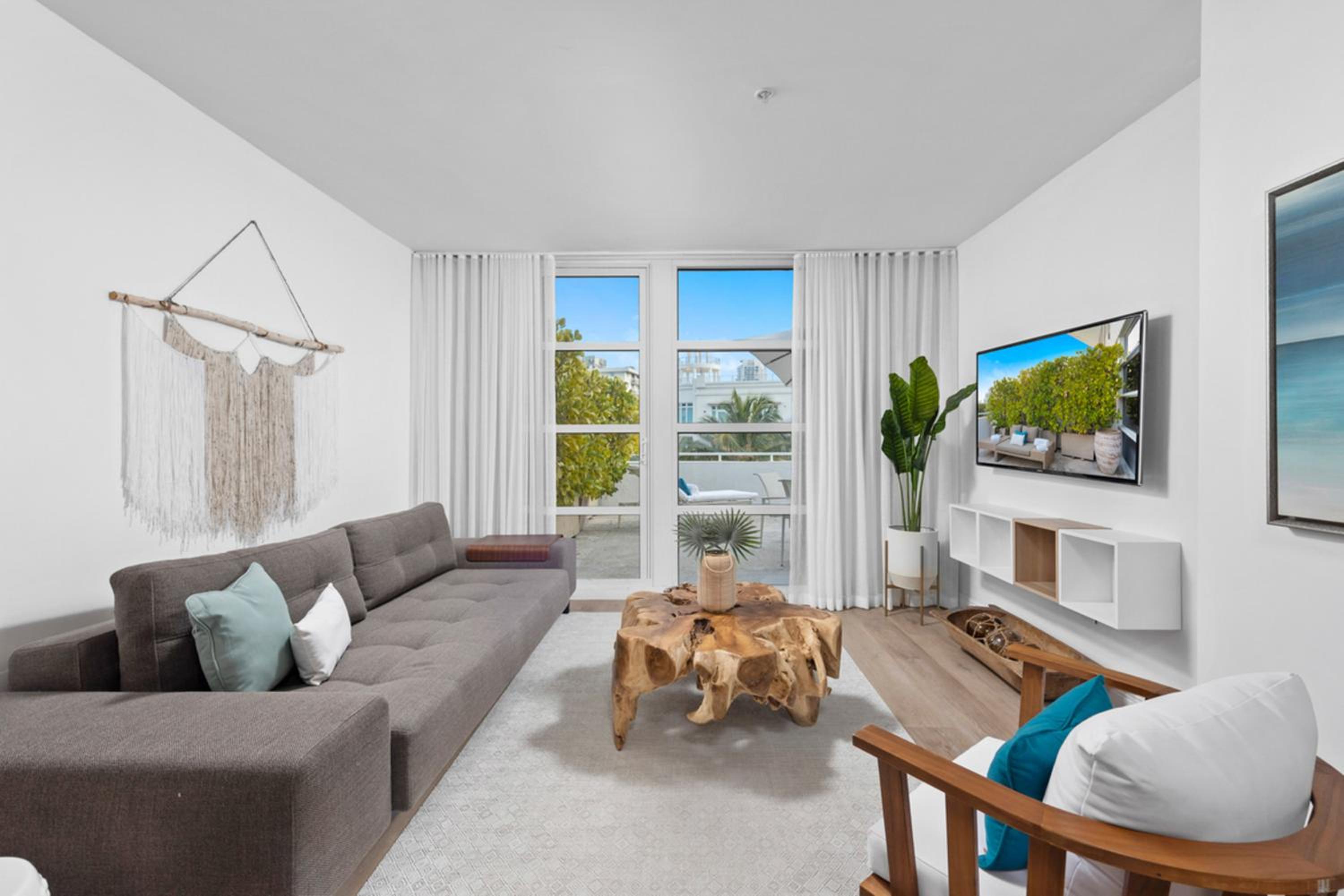 BENTLEY PENTHOUSE TWO BEDROOM