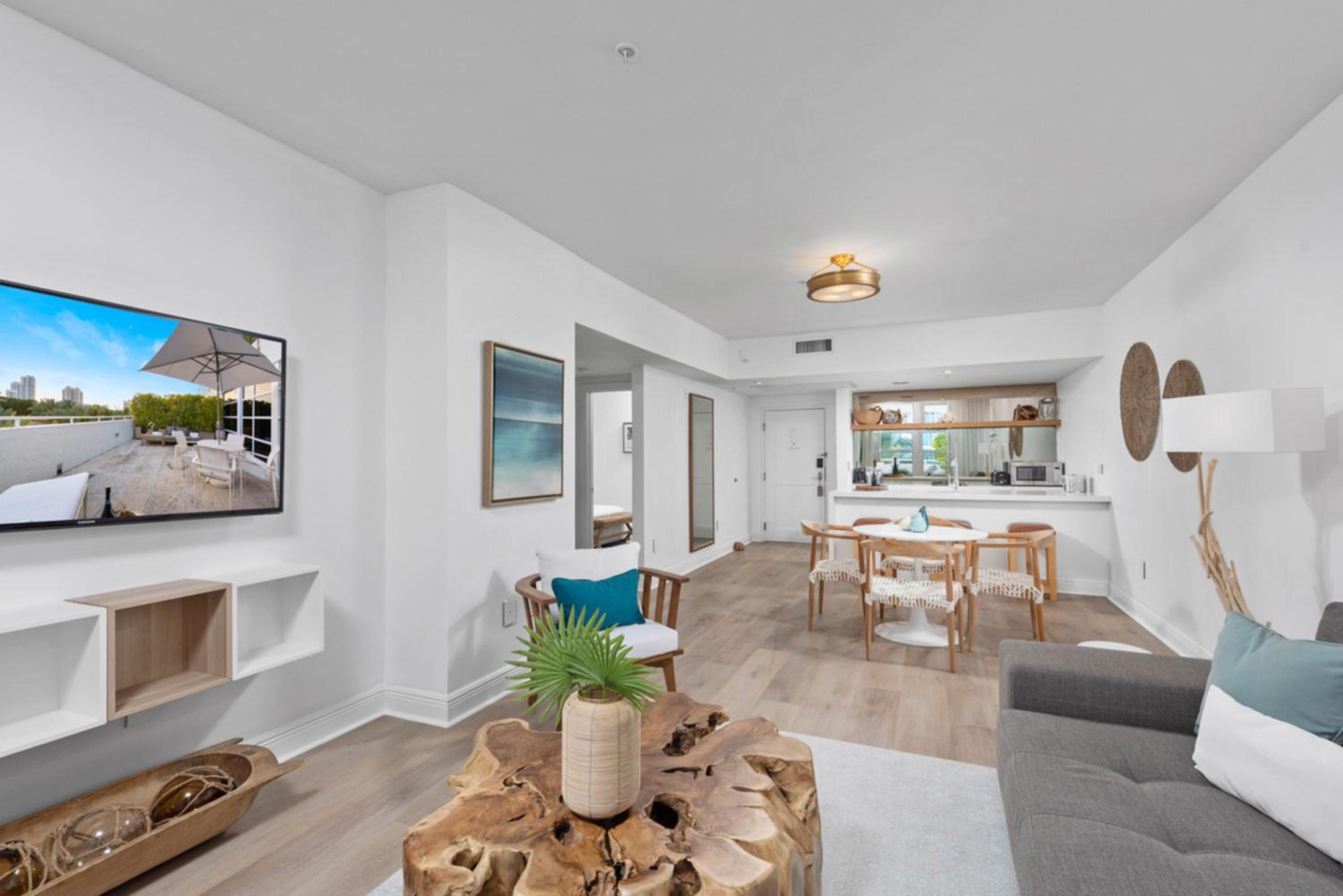BENTLEY PENTHOUSE TWO BEDROOM thumbnail 5