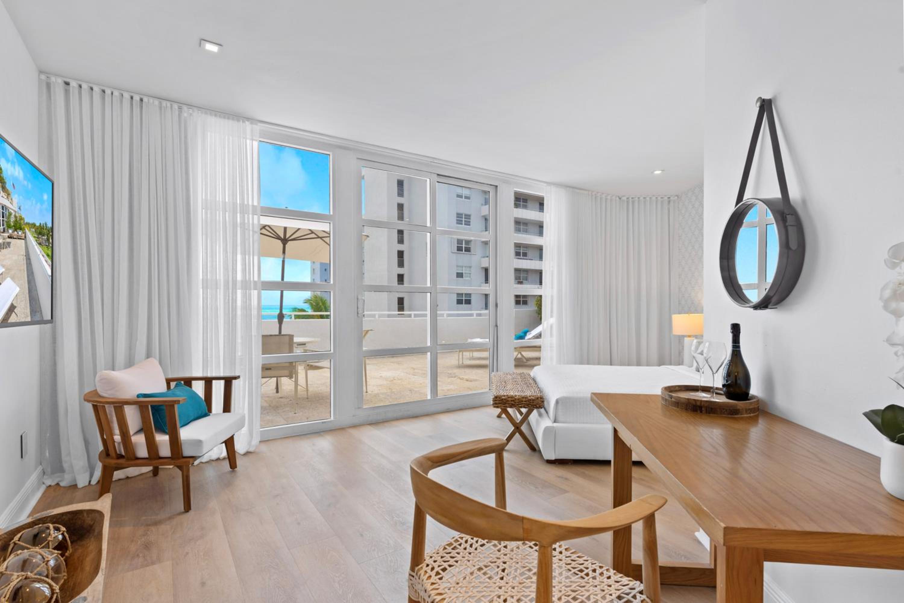 BENTLEY PENTHOUSE OCEAN VIEW thumbnail 5