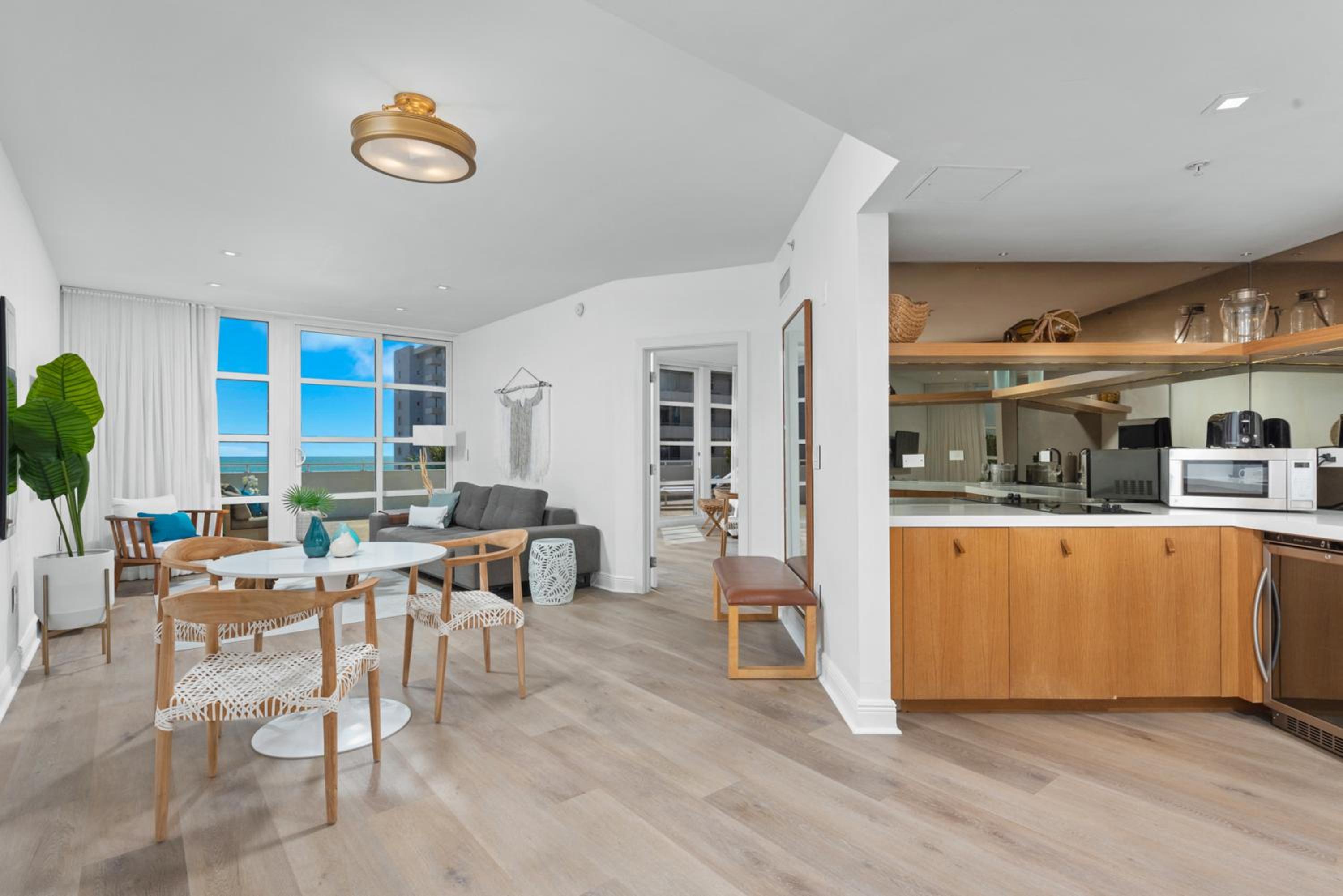 BENTLEY PENTHOUSE OCEAN VIEW thumbnail 6