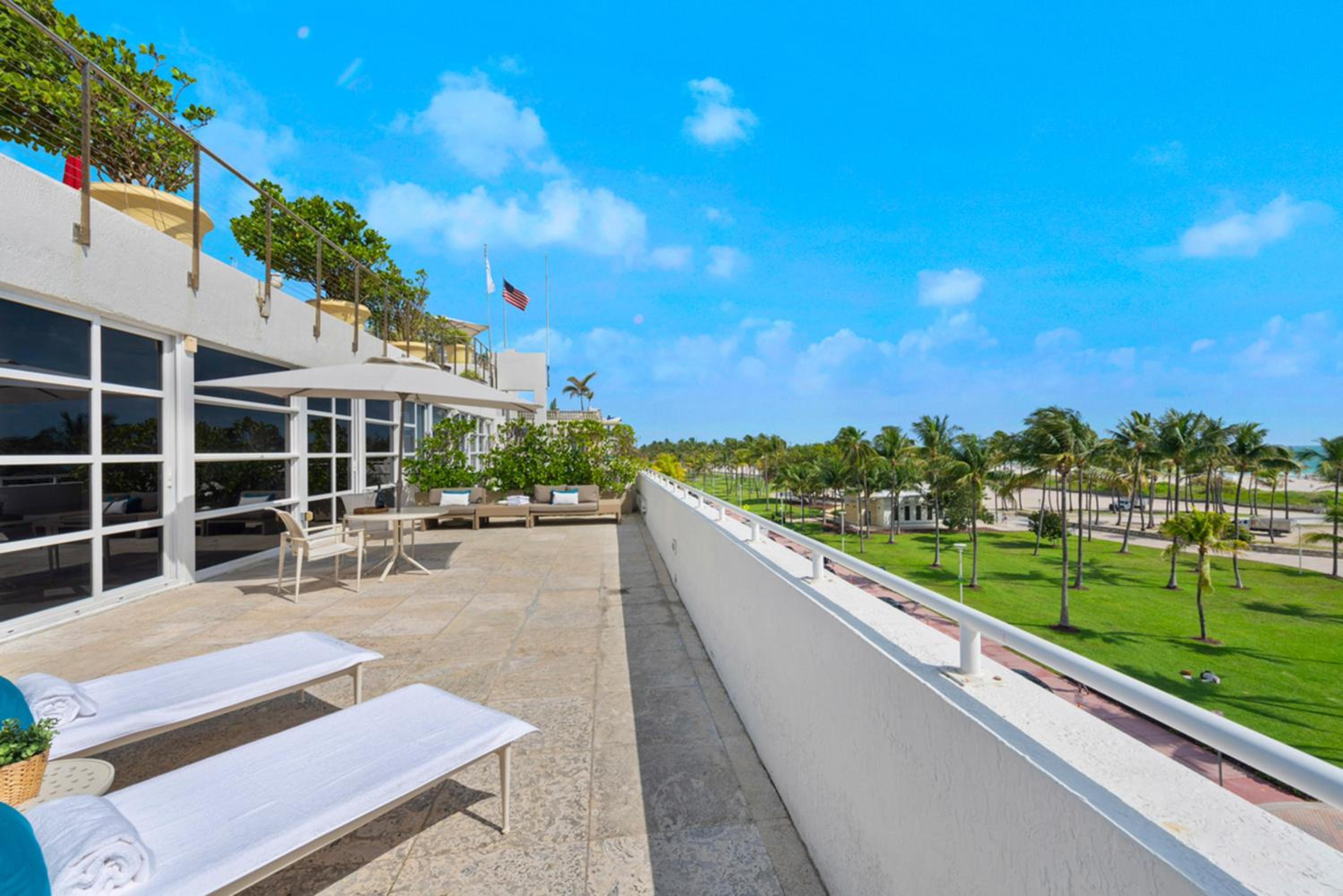 BENTLEY PENTHOUSE OCEAN VIEW - Photo 12