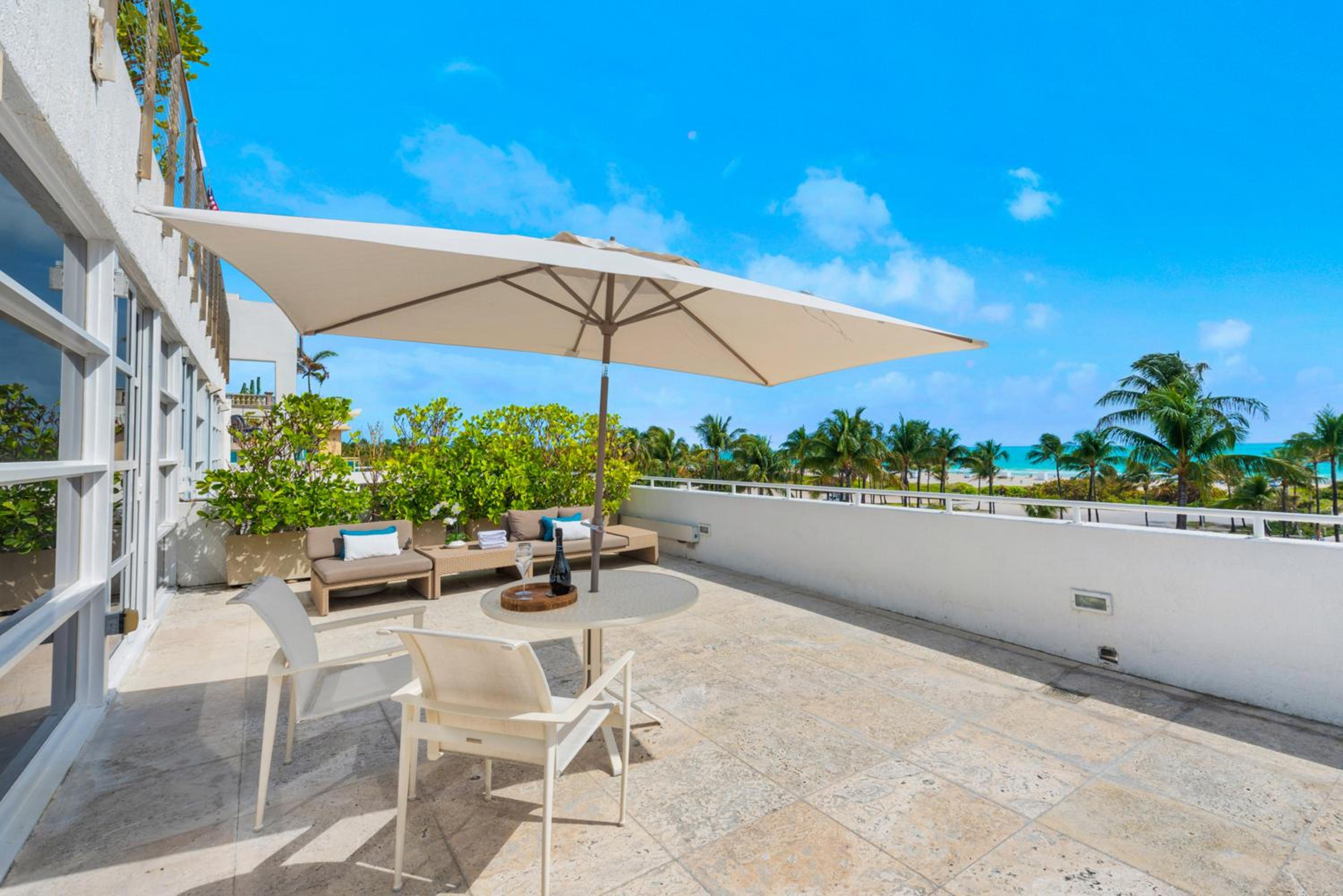 BENTLEY PENTHOUSE OCEAN VIEW thumbnail 5