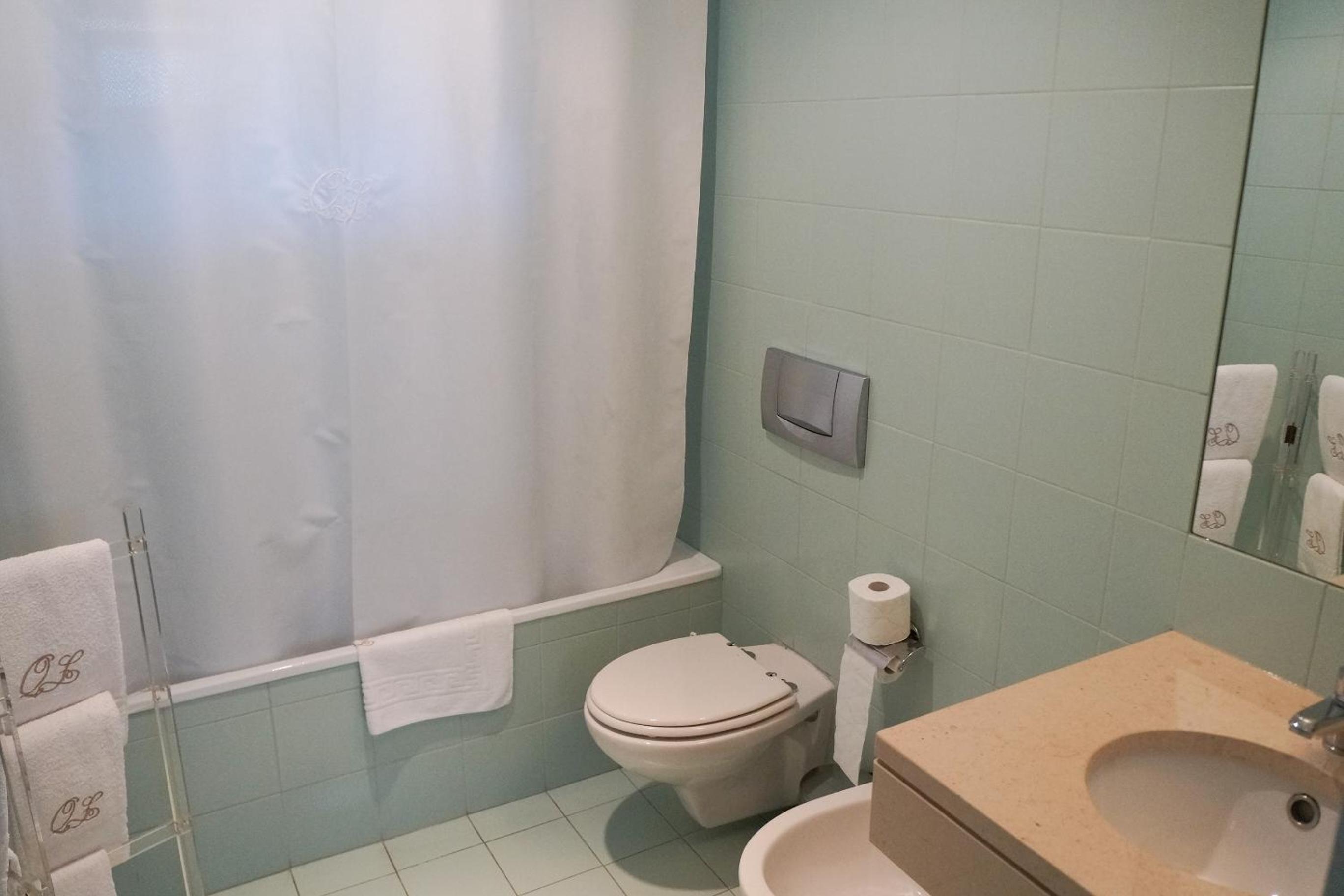 Large Double Room photo 3