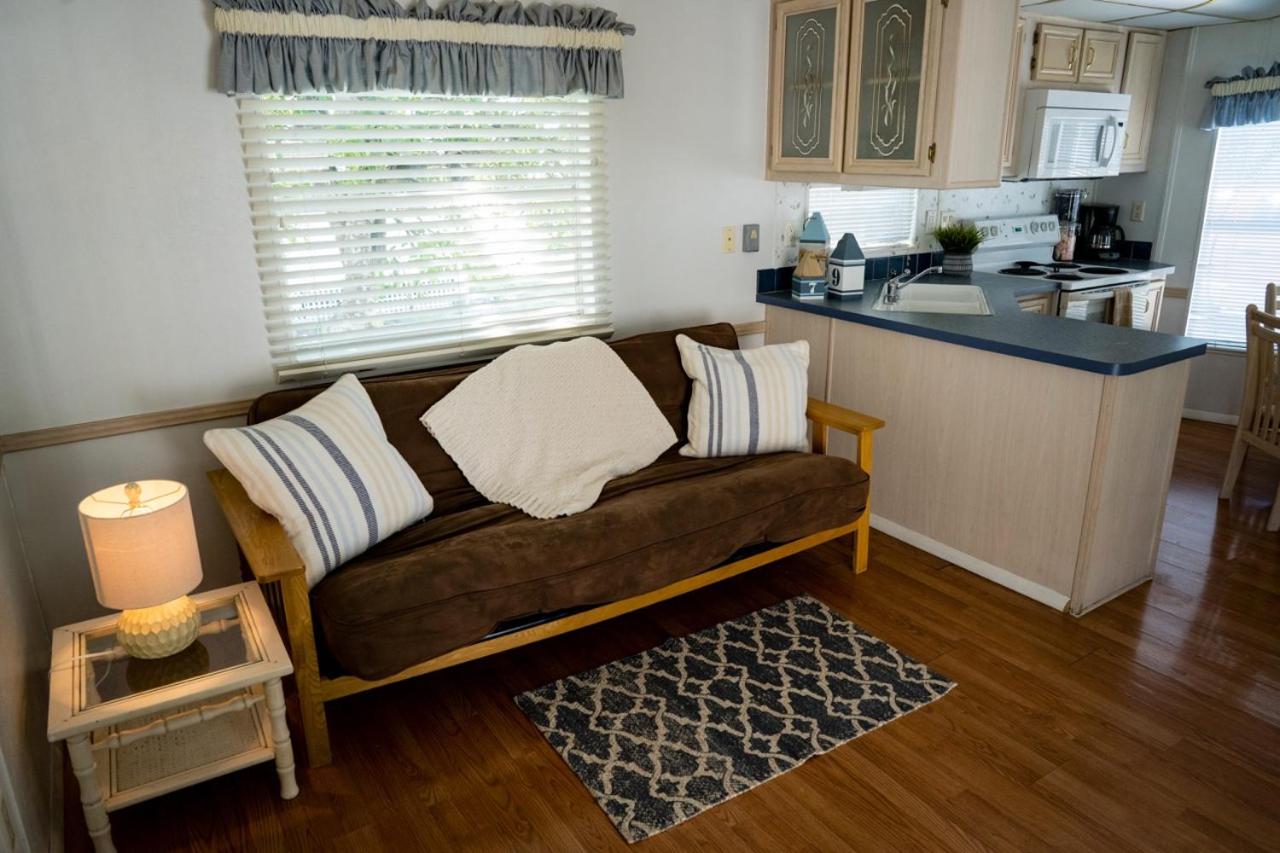 Mobile Home photo 1