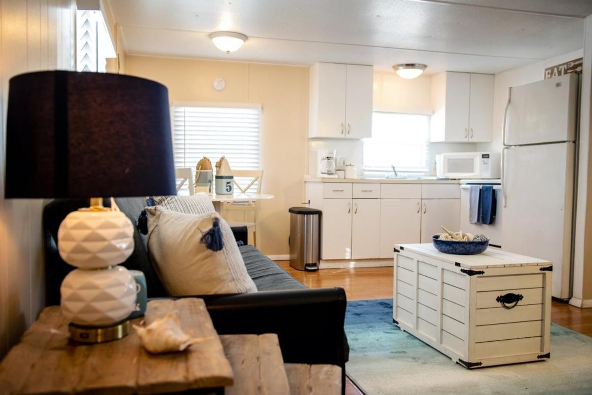 Mobile Home photo 2