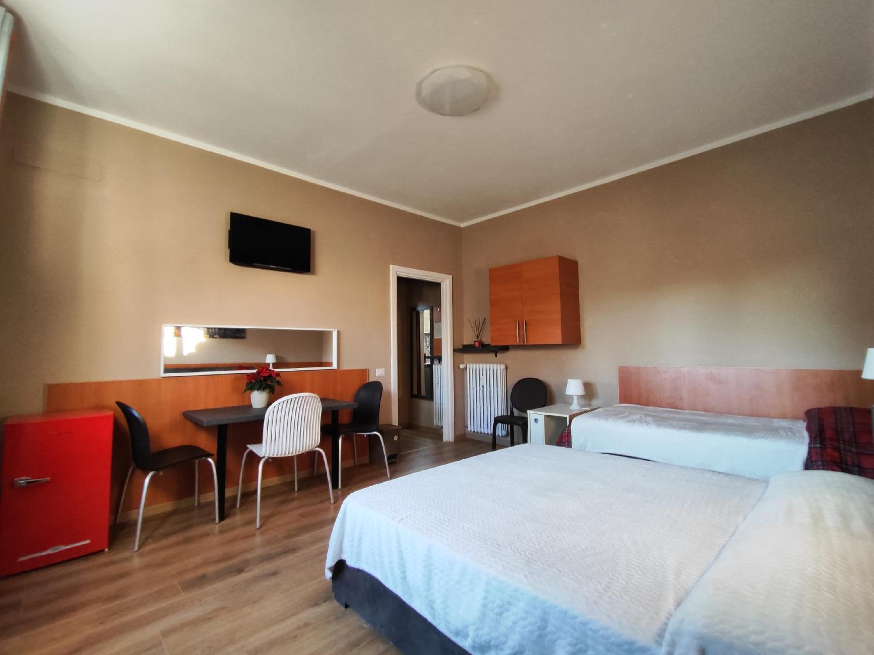 Quadruple Room with Private Bathroom photo 3