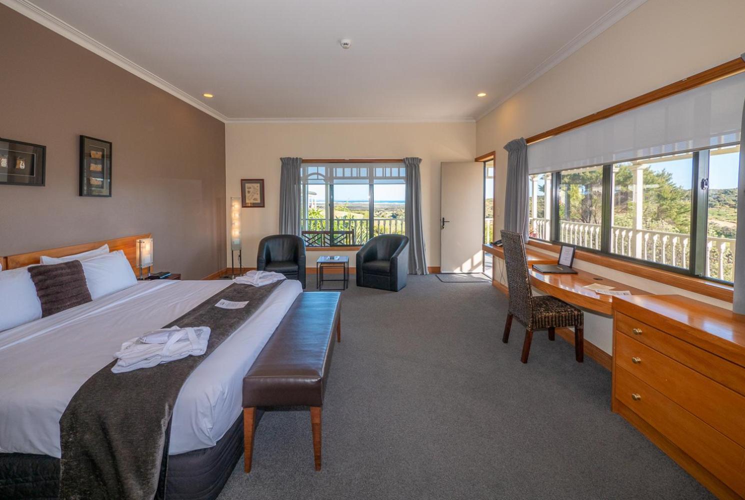 Standard Double Room - Photo 15