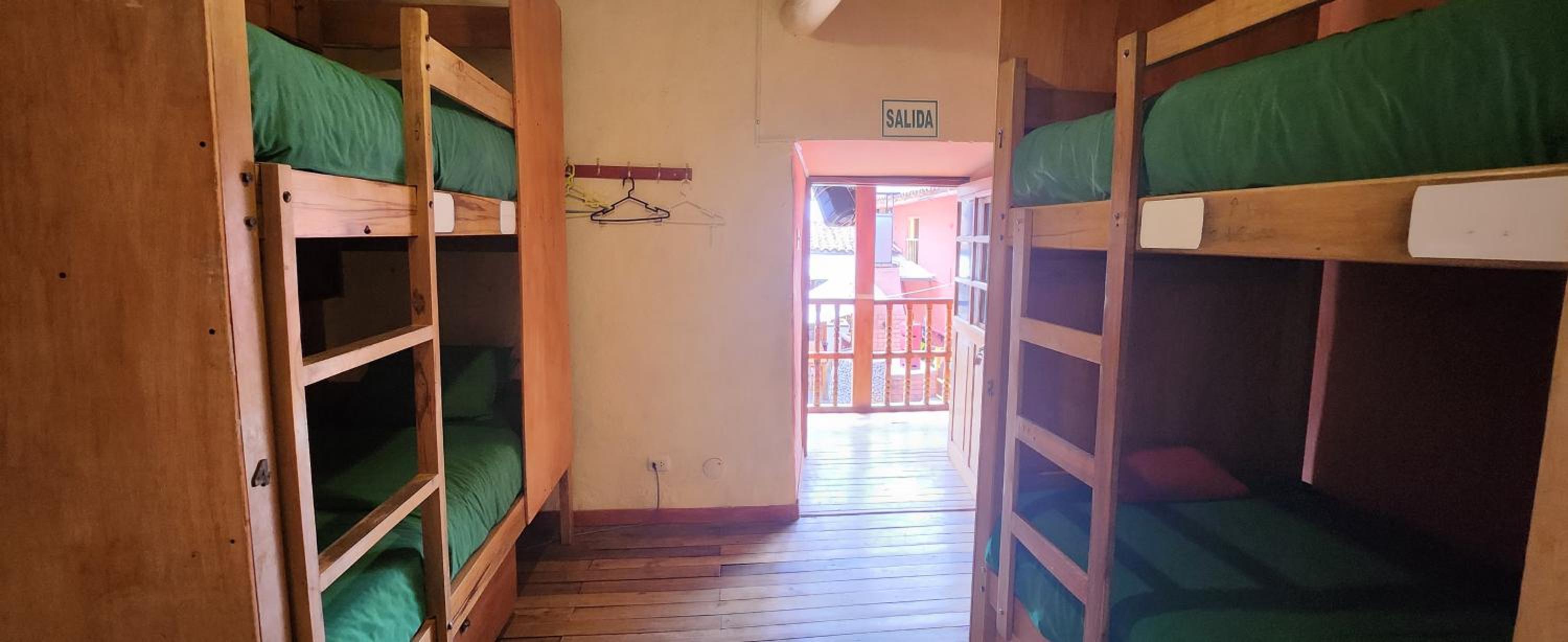Quadruple Room with Shared Bathroom photo 3