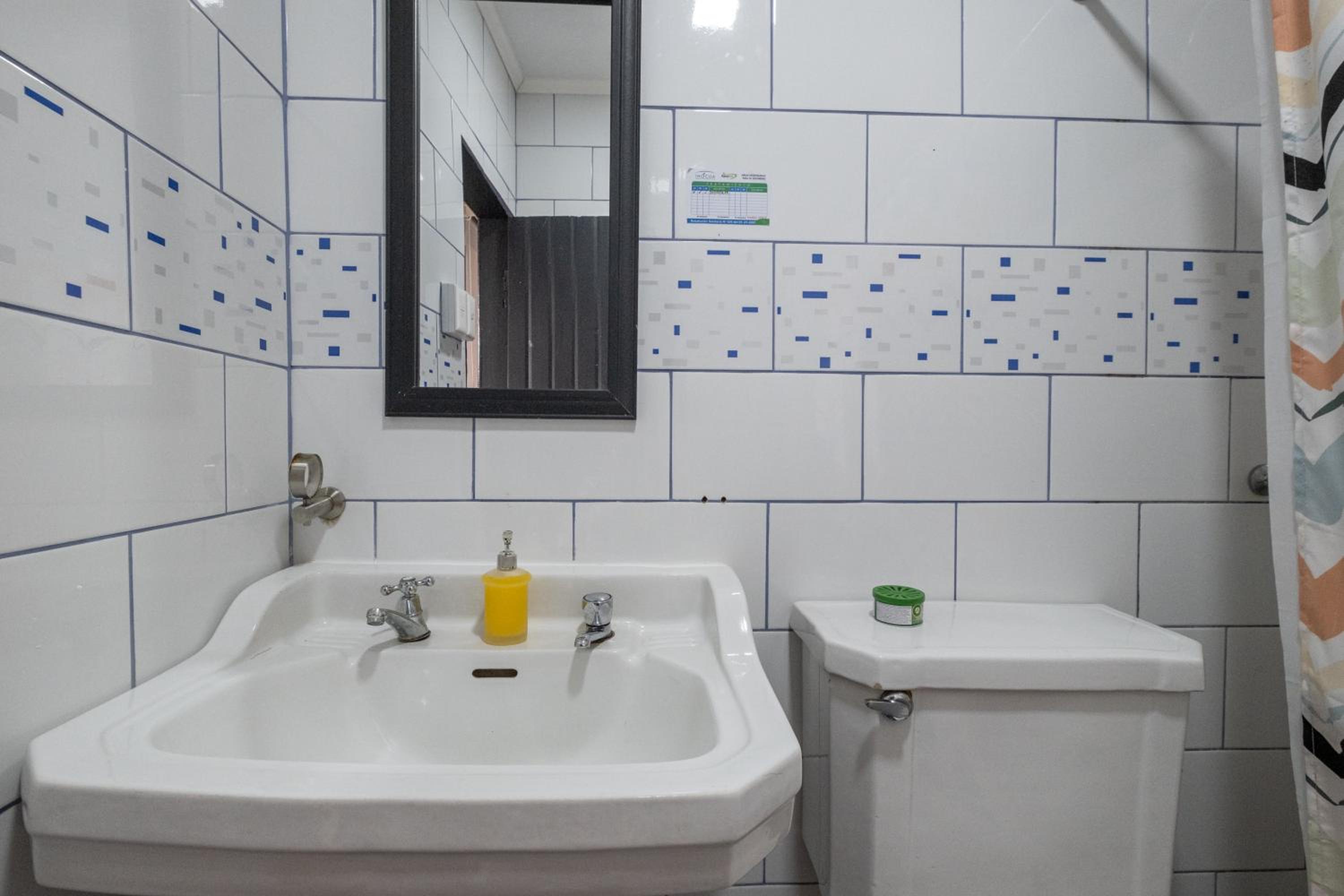 Double Room with Private Bathroom photo 3