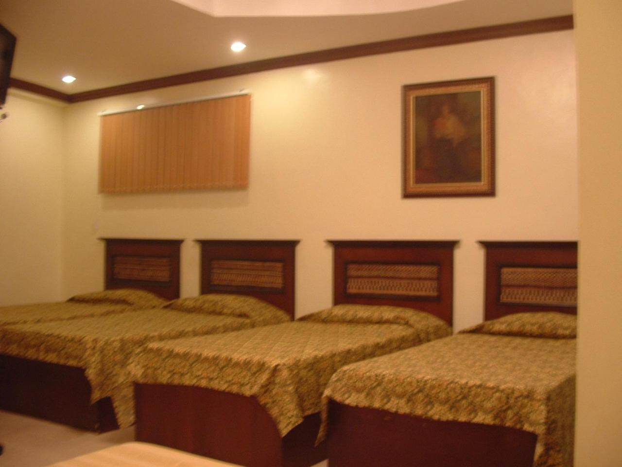 Family Room photo 1