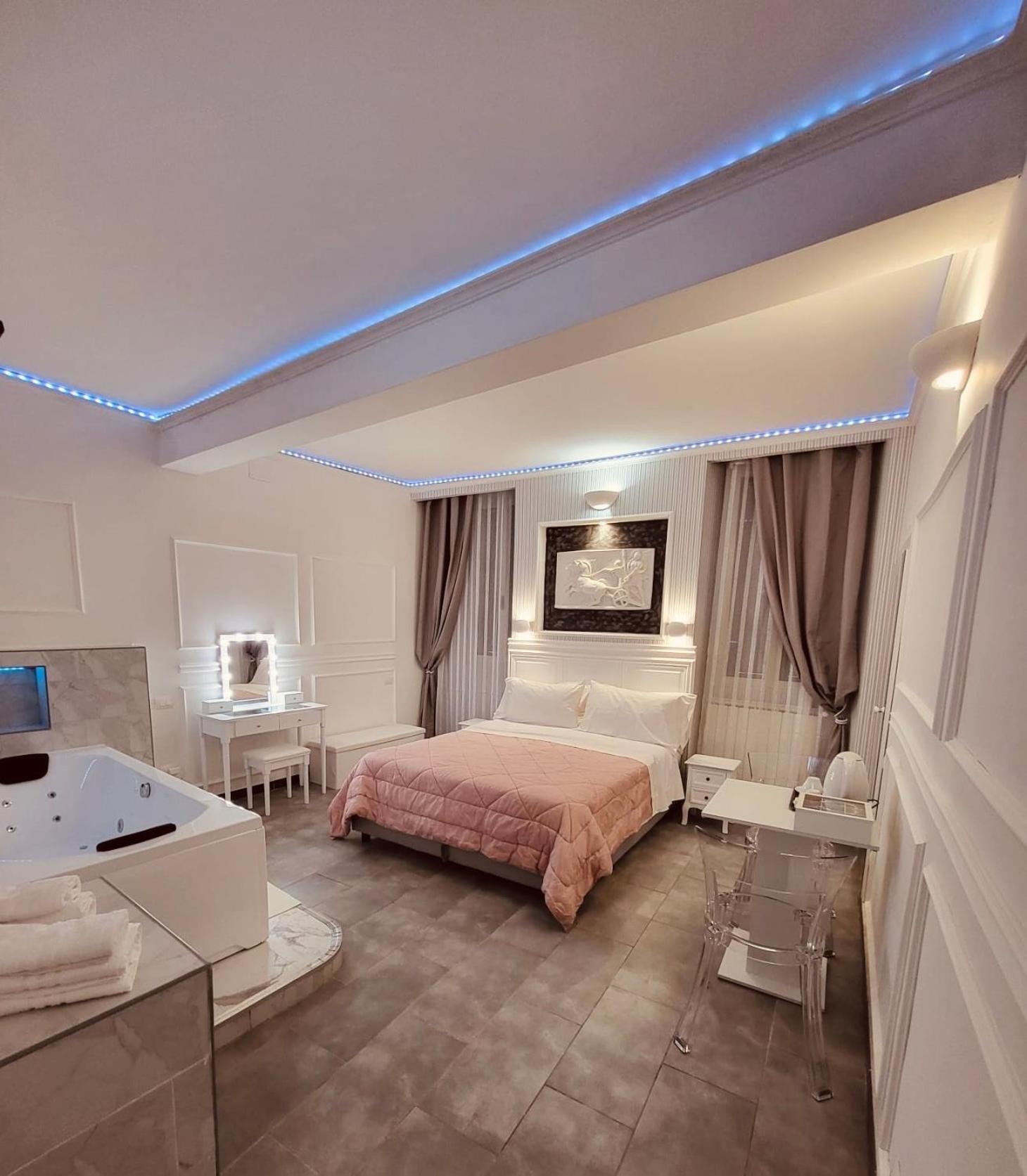 King Room with Spa Bath