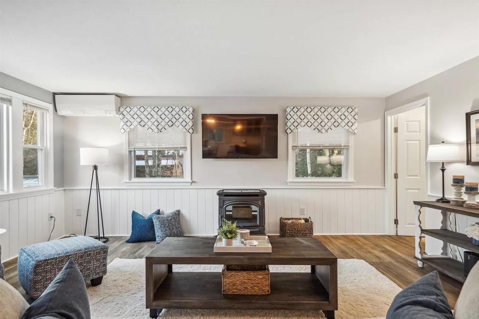 Three-Bedroom House photo 1