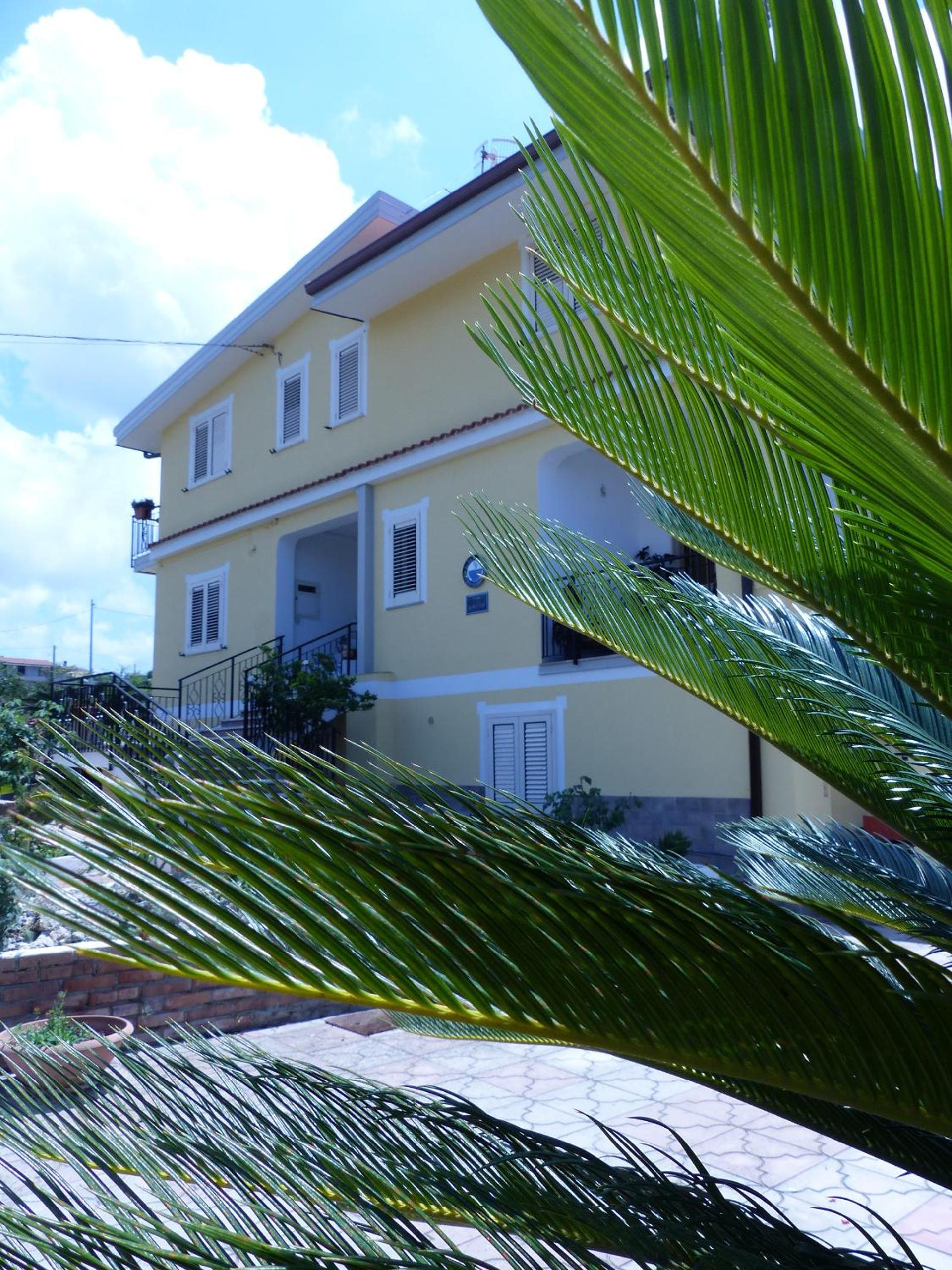 Studio with Balcony photo 2