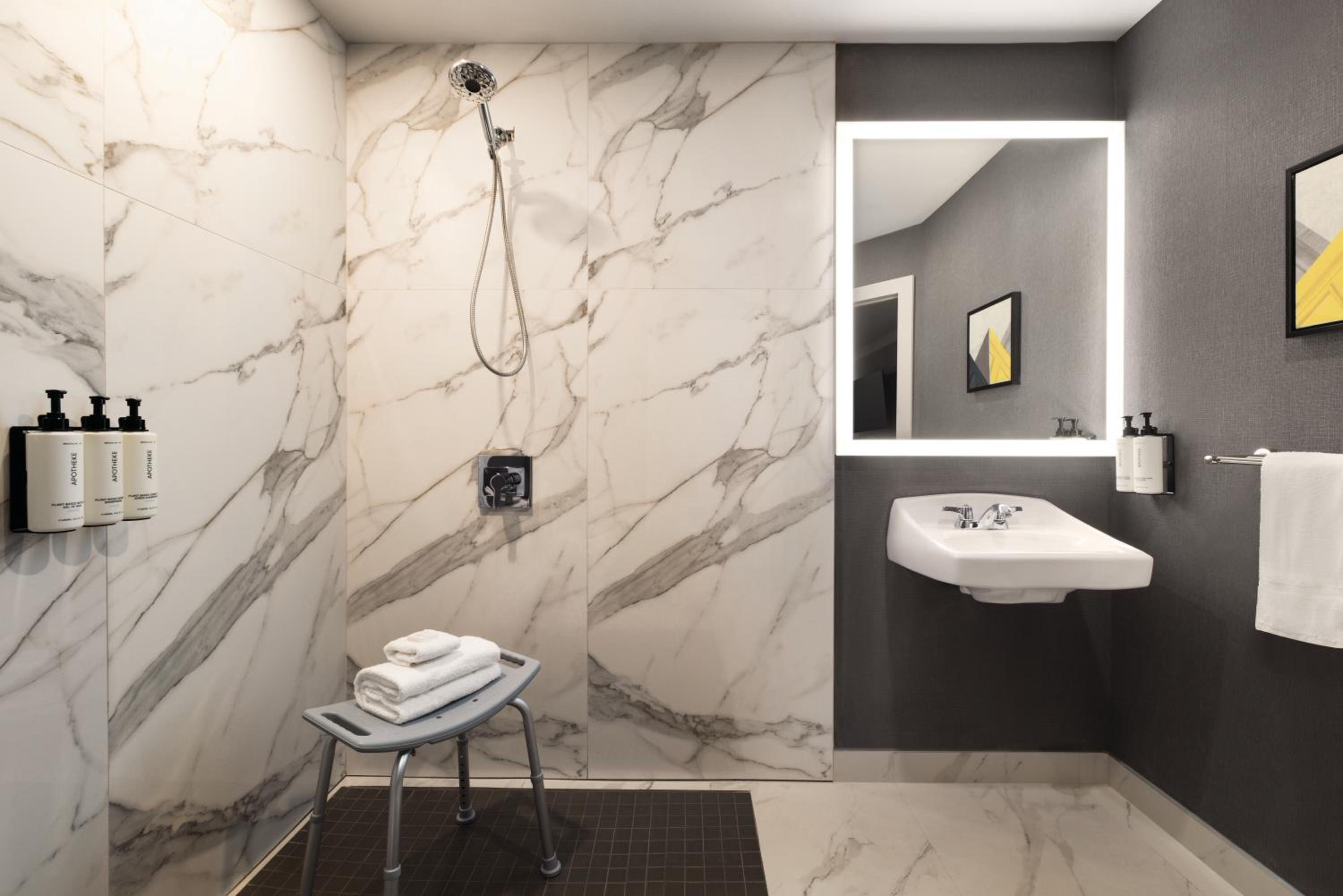 Standard King Room with Mobility Accessible Roll-In Shower - Photo 4