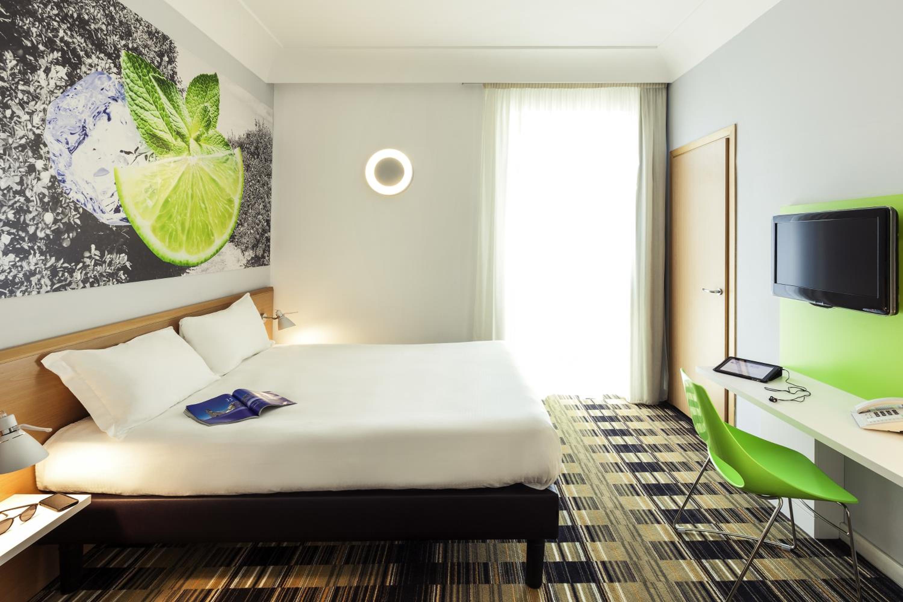 Standard Double Room - Photo 4