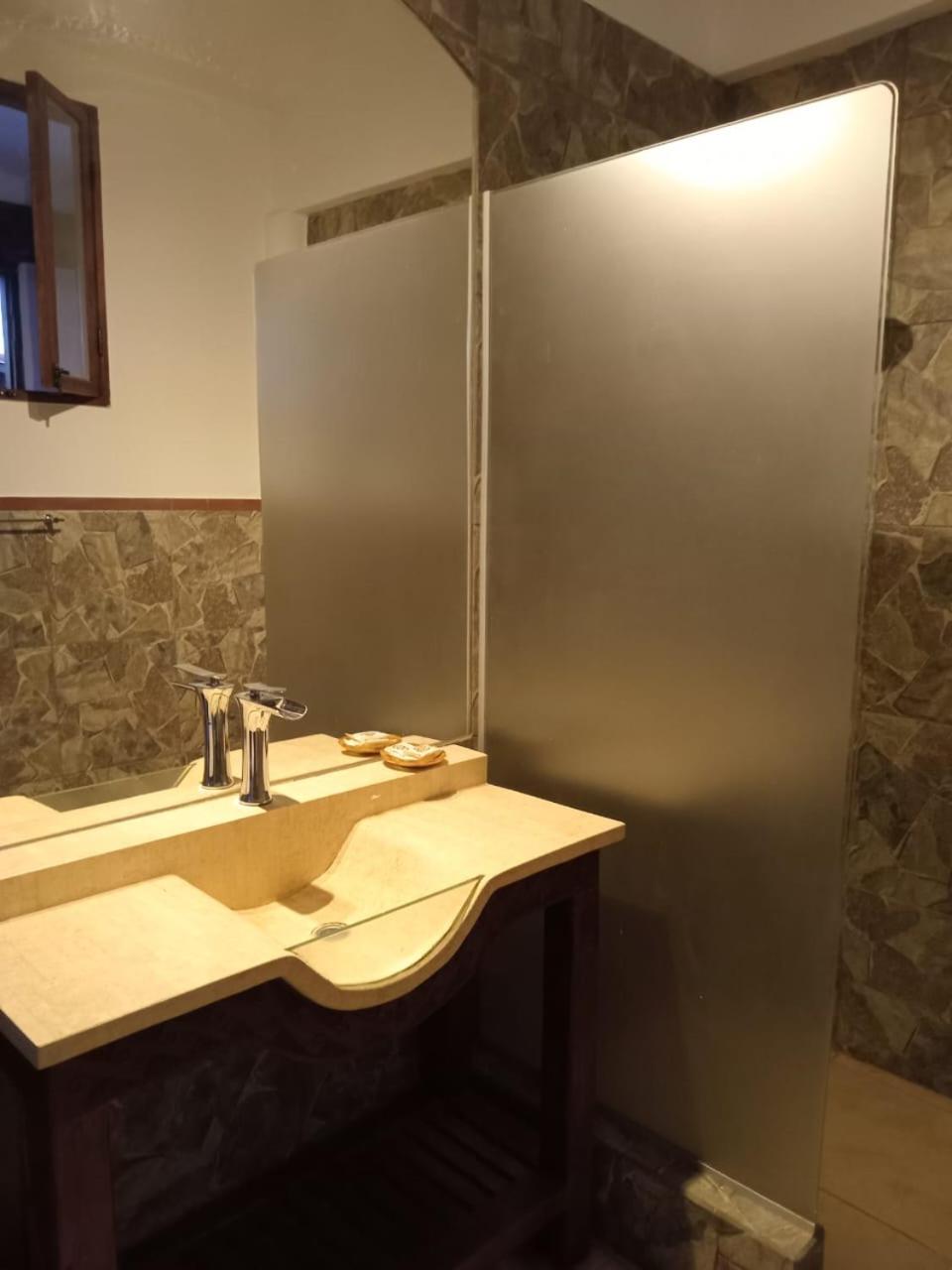 Double or Twin Room with Mountain View photo 2