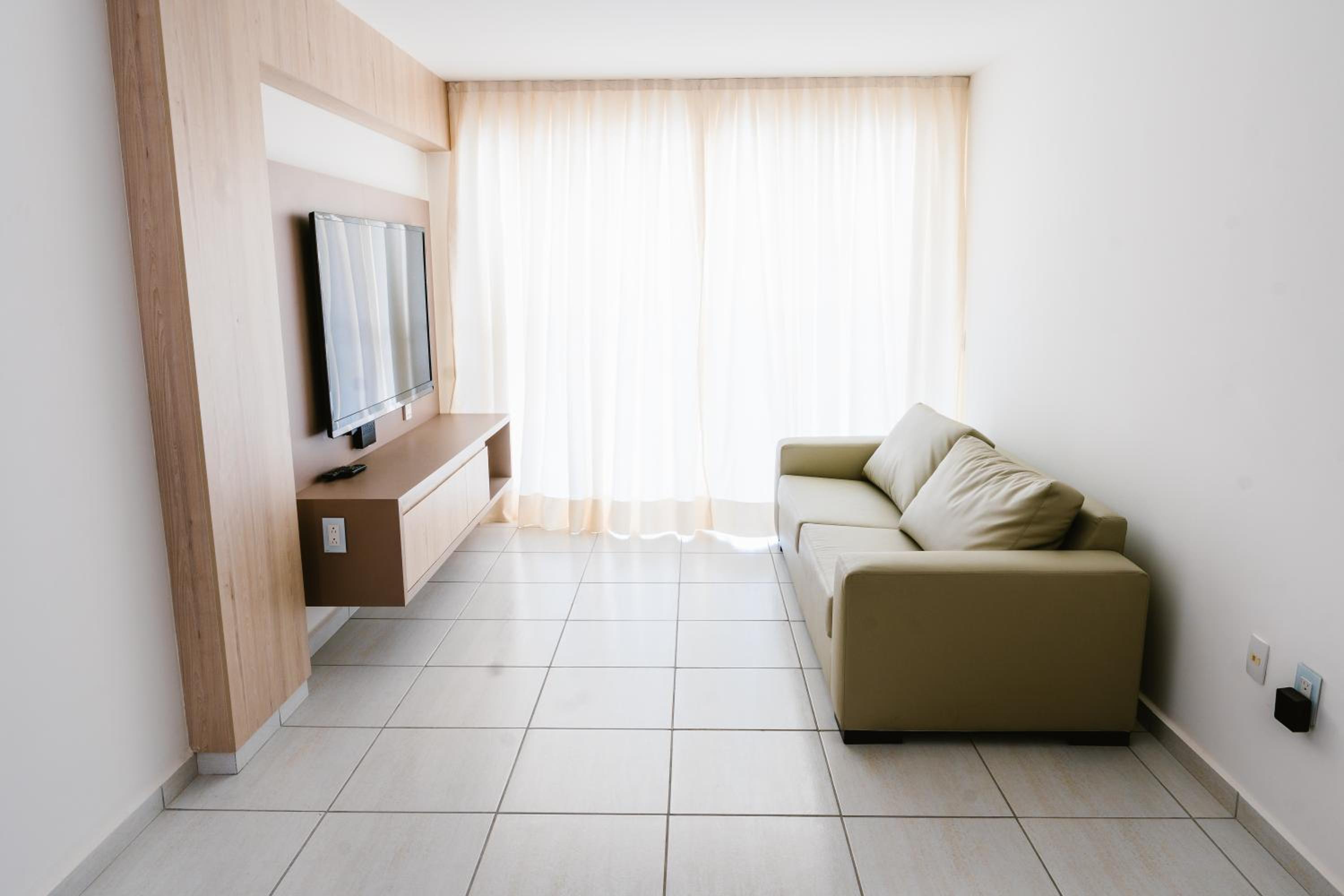 Apartment photo 2