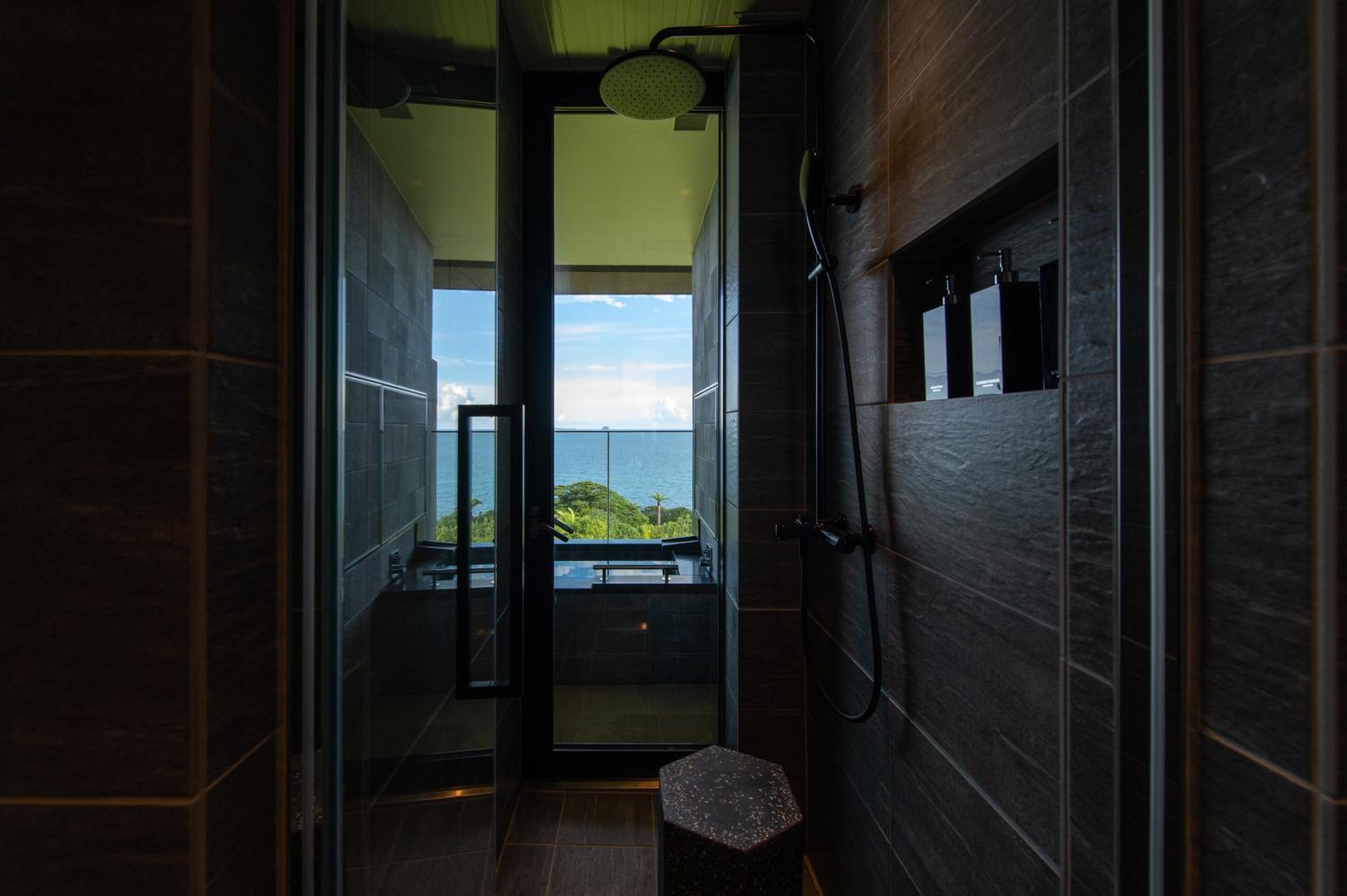 Double Room with Sea View photo 2