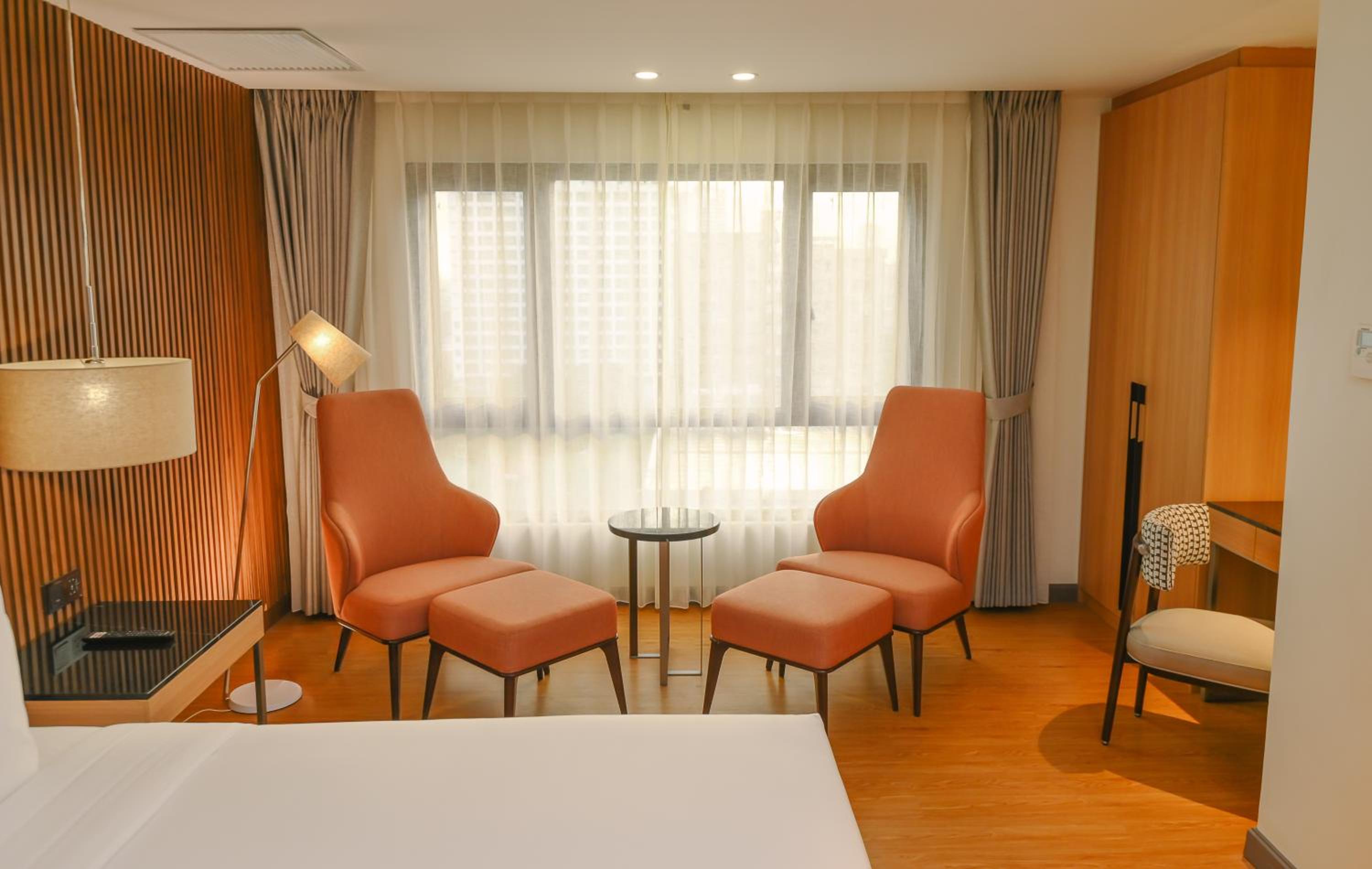 One-Bedroom Suite - Photo 5