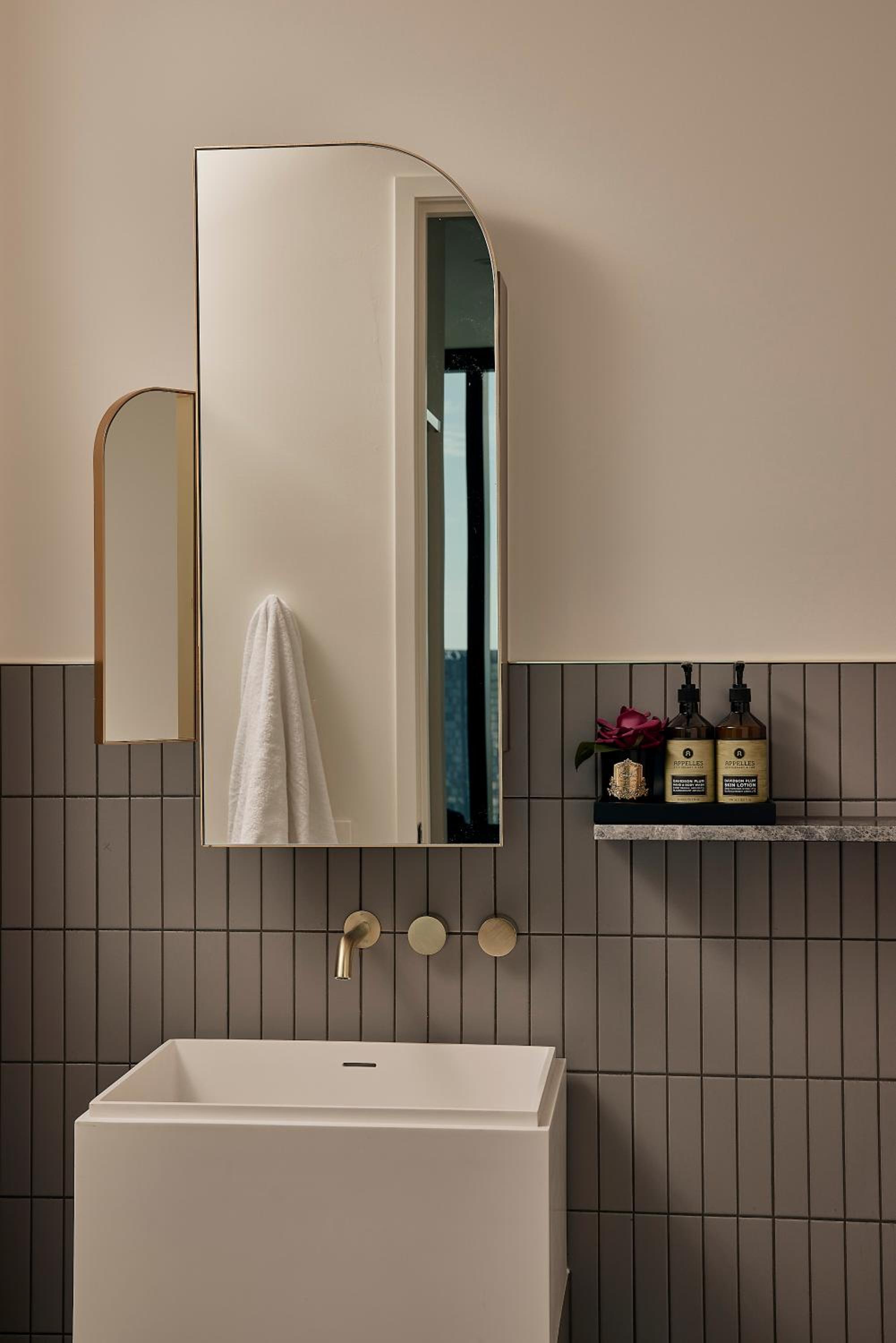 Three Bedroom Penthouse - Photo 8