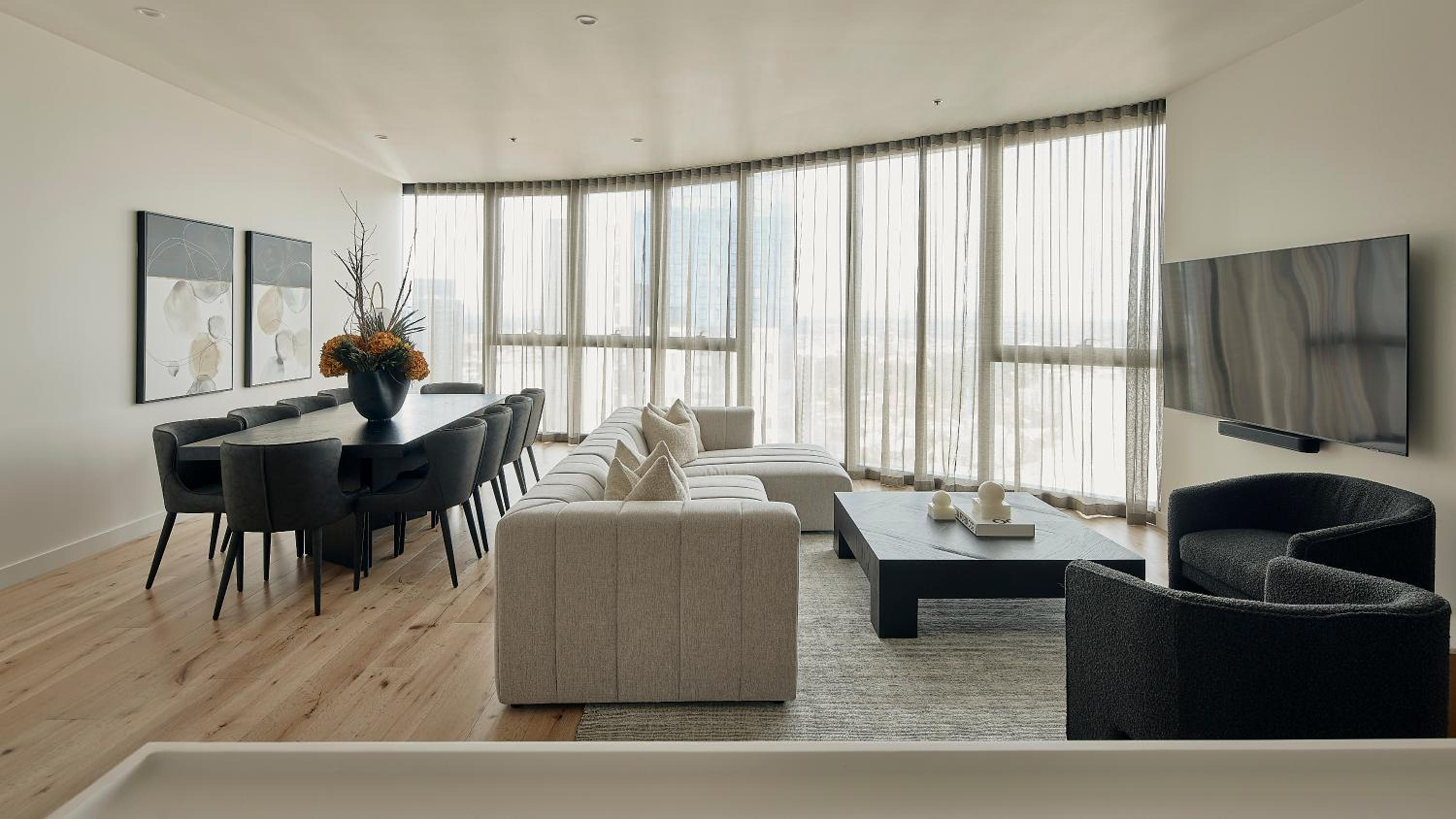 Three Bedroom Penthouse - Photo 10