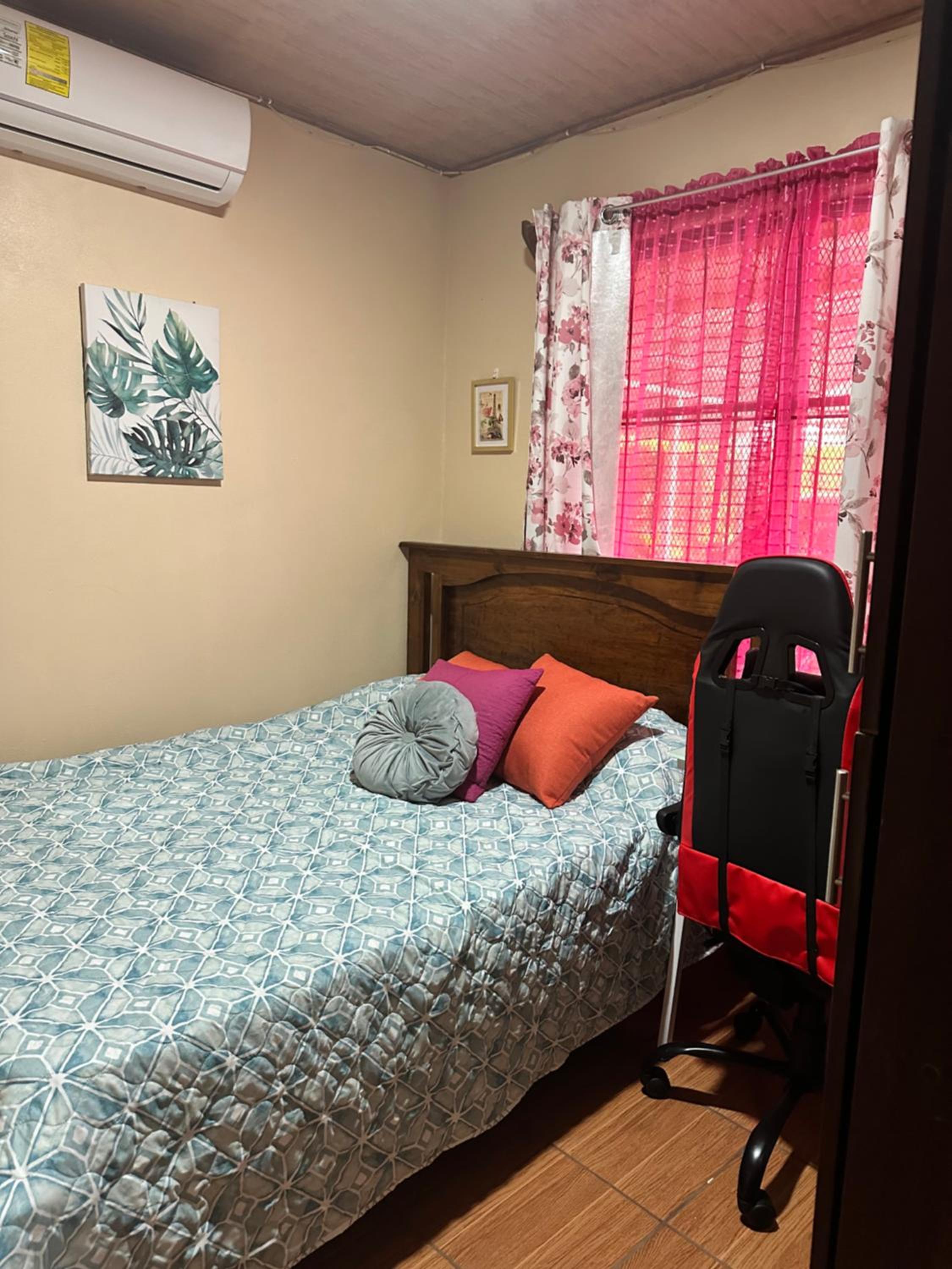 One-Bedroom House photo 3