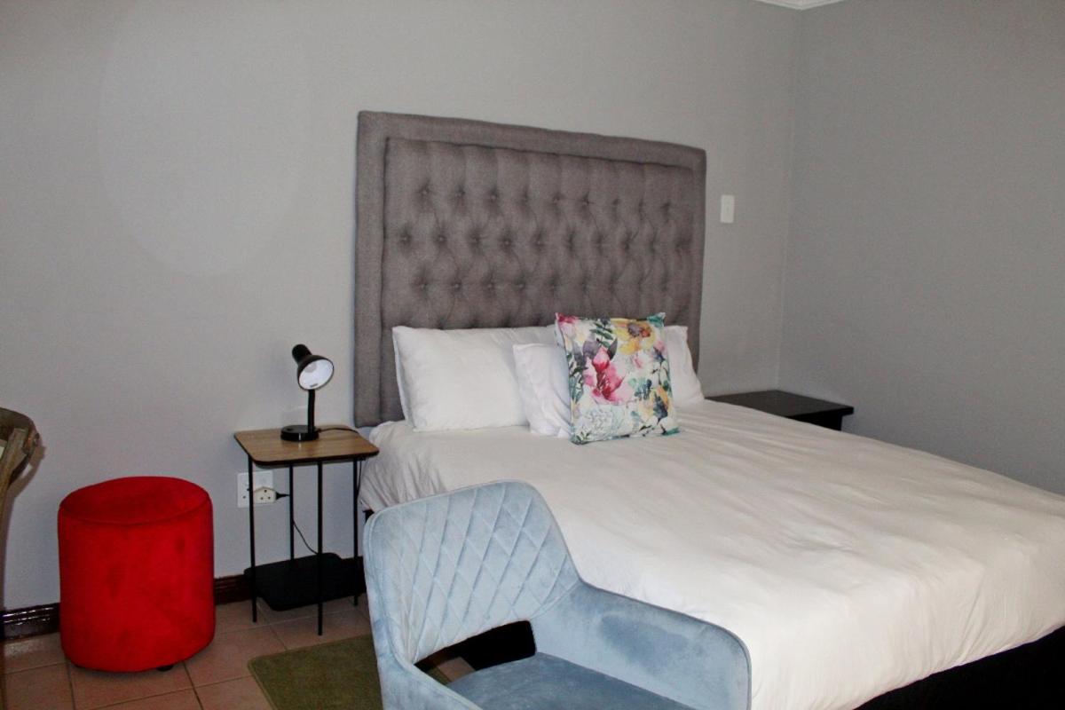 Queen Suite photo 3