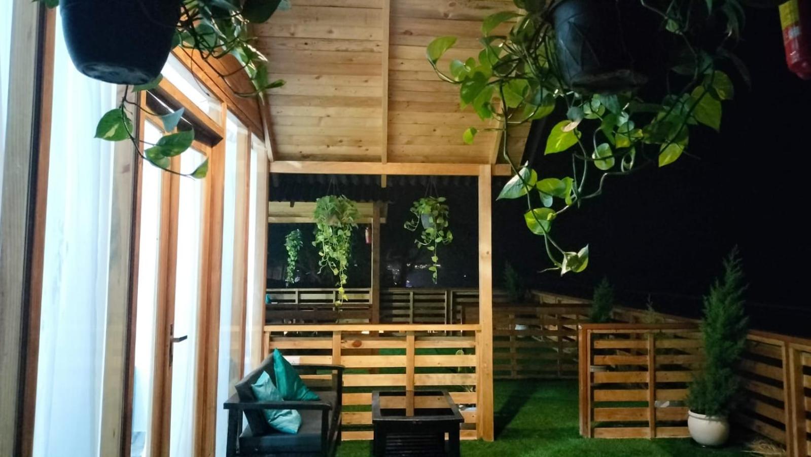 Deluxe Double Room with Balcony and Sea View photo 2
