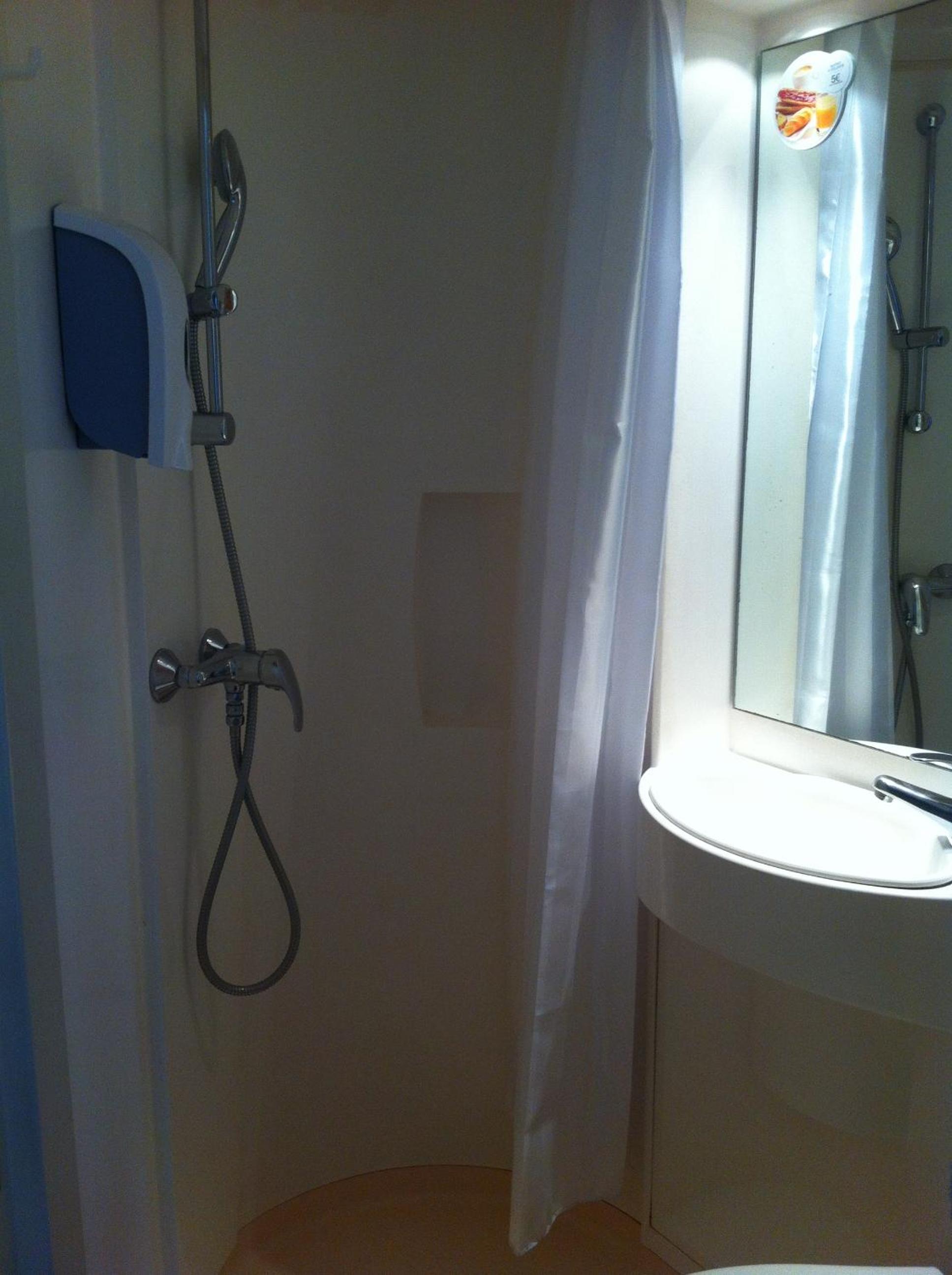 Triple Room - Photo 3