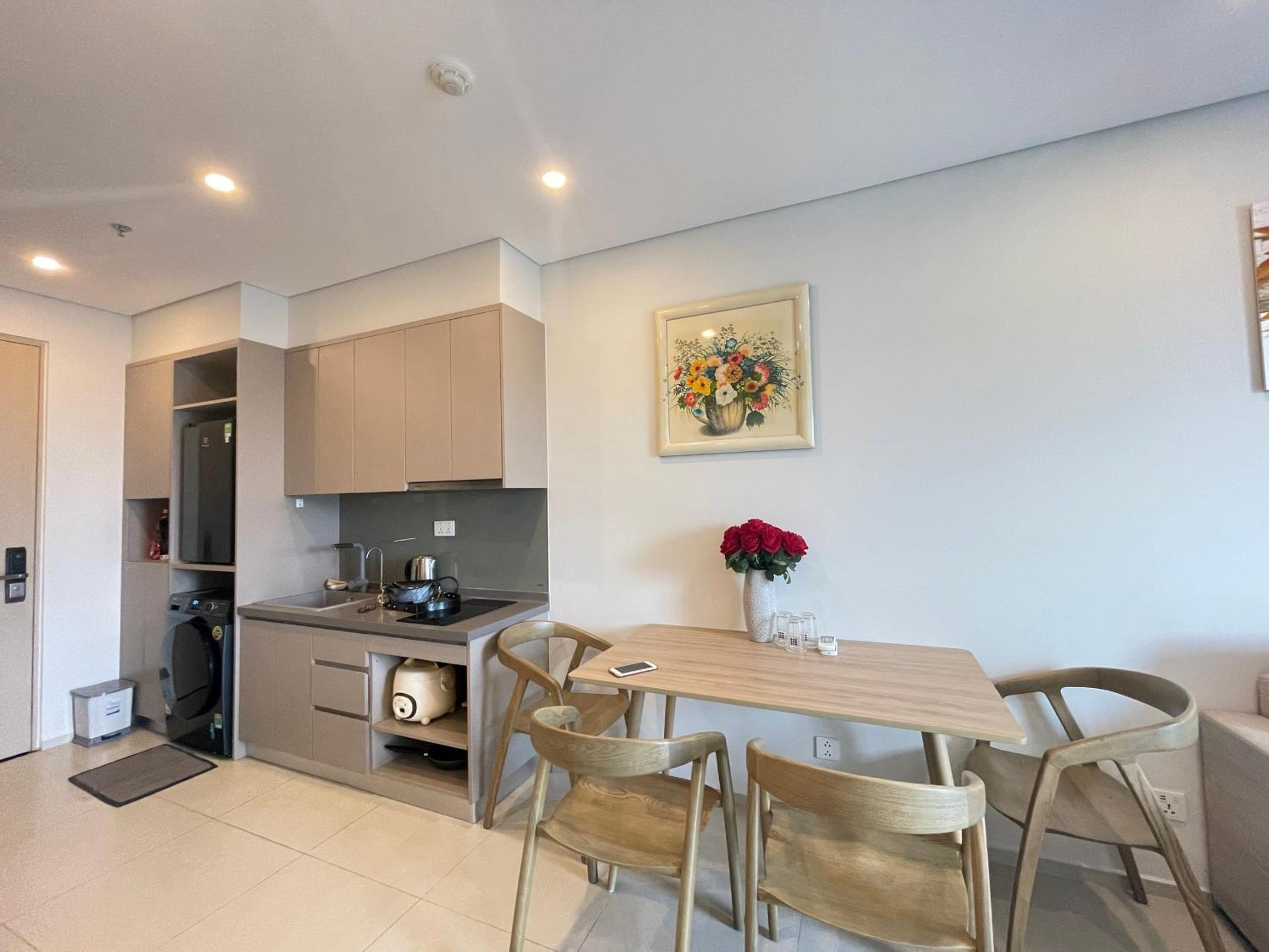 Two-Bedroom Apartment With Balcony - Photo 17