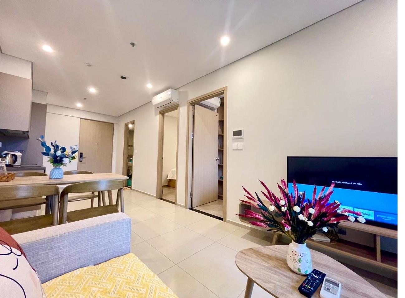 Two-Bedroom Apartment With Balcony - Photo 7