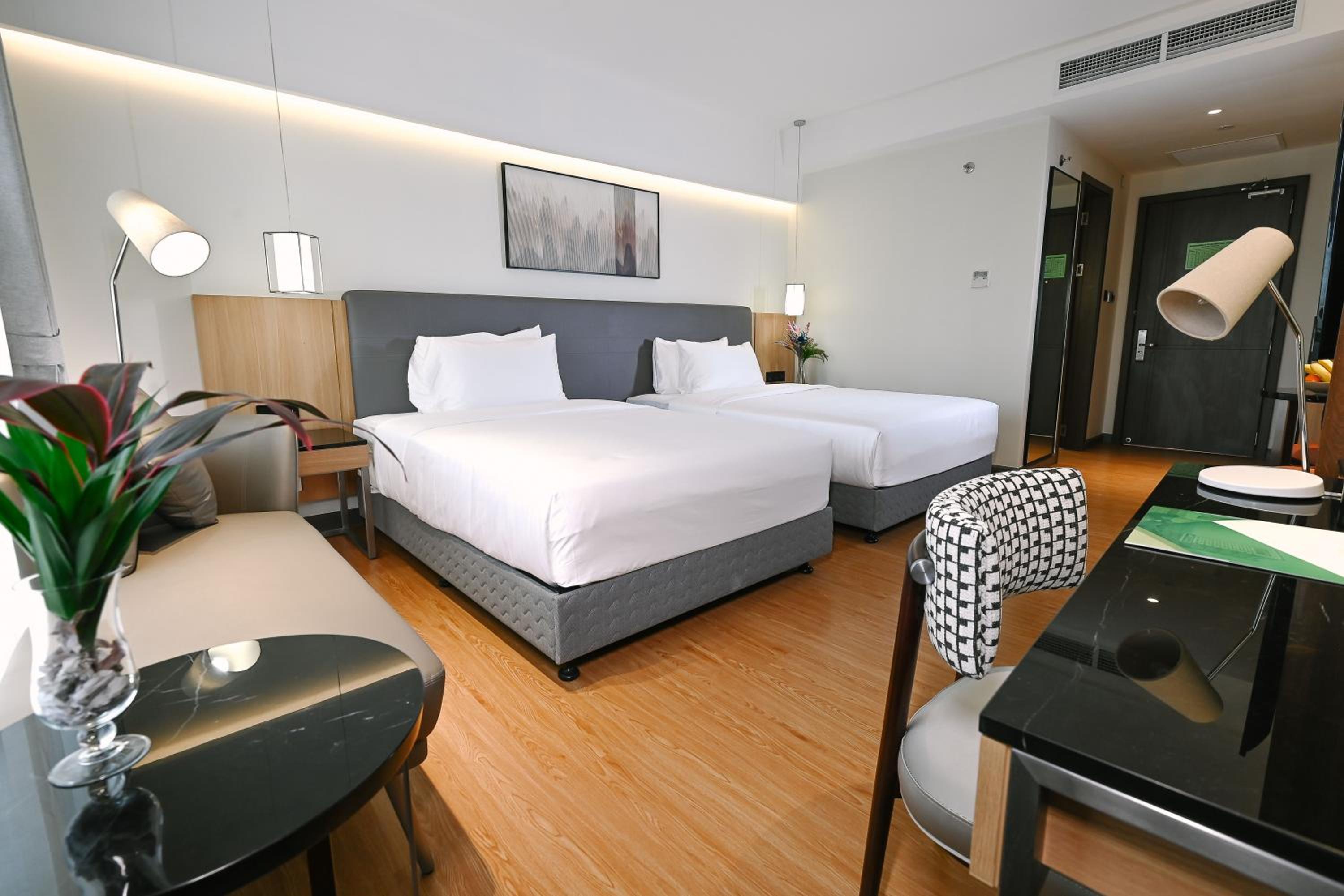 Deluxe Double or Twin Room - Photo 8