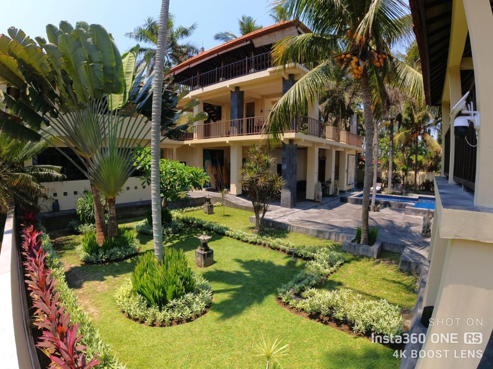 Villa with Garden View