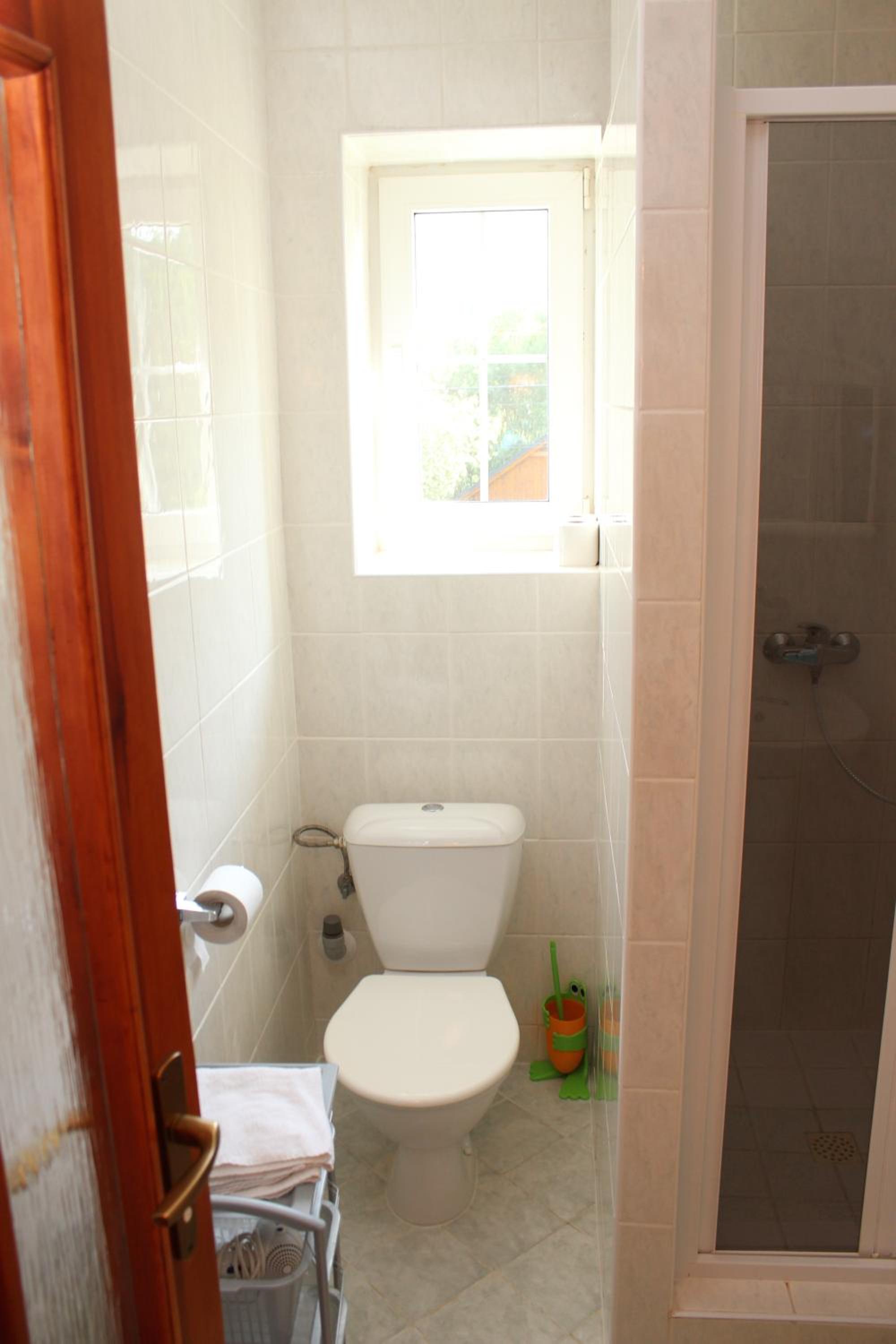 Twin Room with Bathroom photo 2
