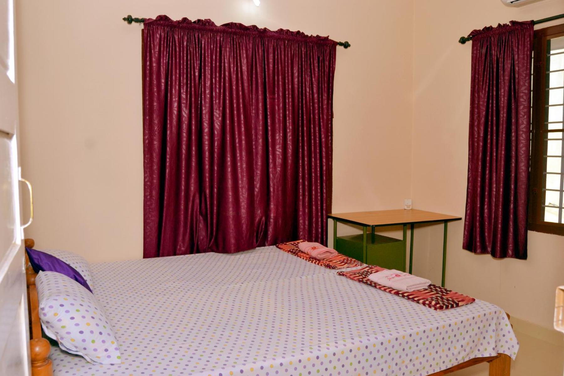 Double Room - Photo 4