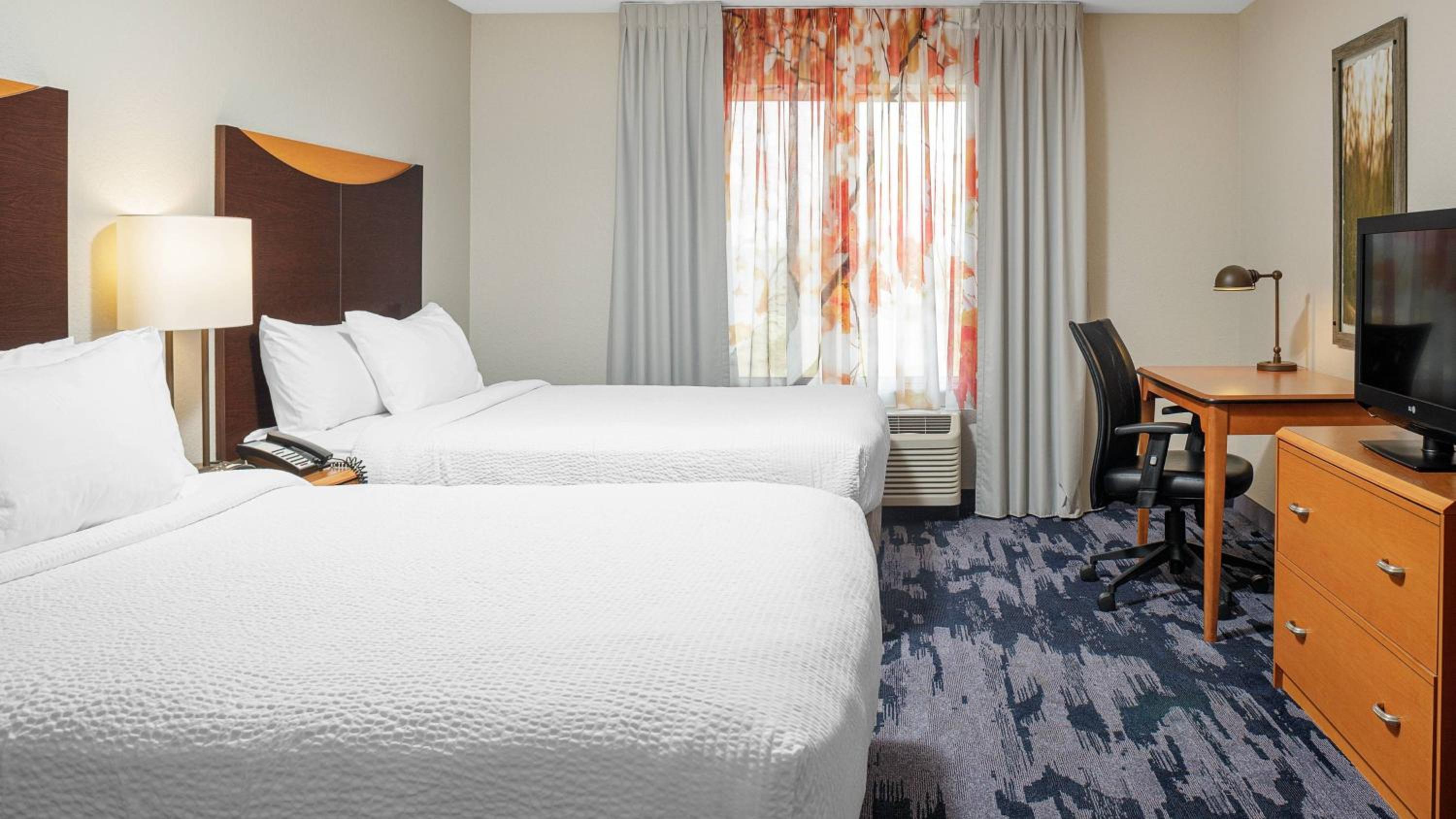 Queen Room with Two Queen Beds and Adapted Tub - Mobility and Hearing Accessible