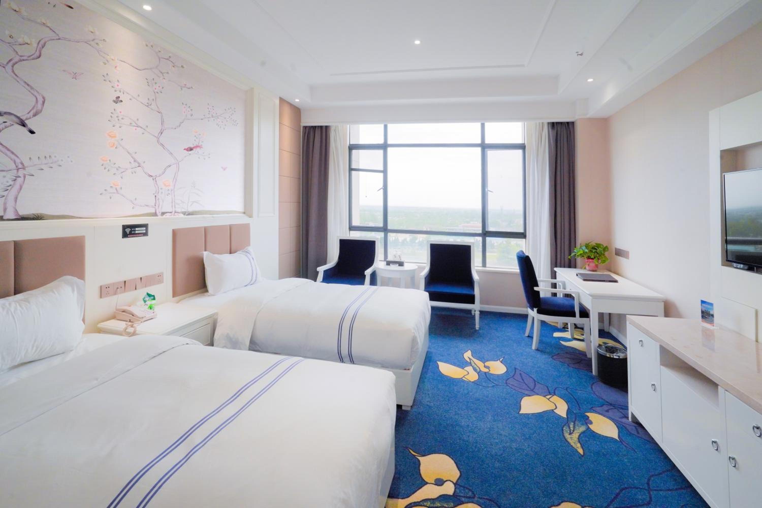 Twin Room With Lake View photo 2