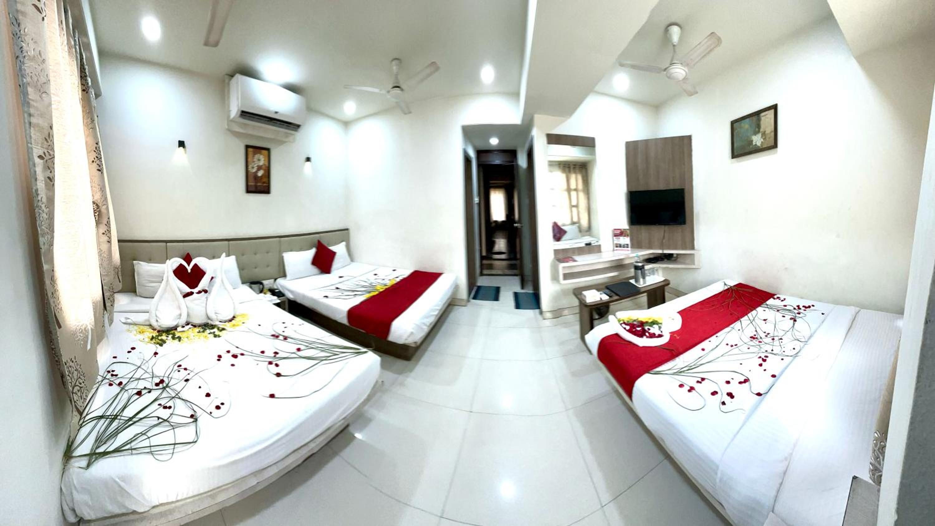 Super Deluxe 6 Bed Ac Room photo 2