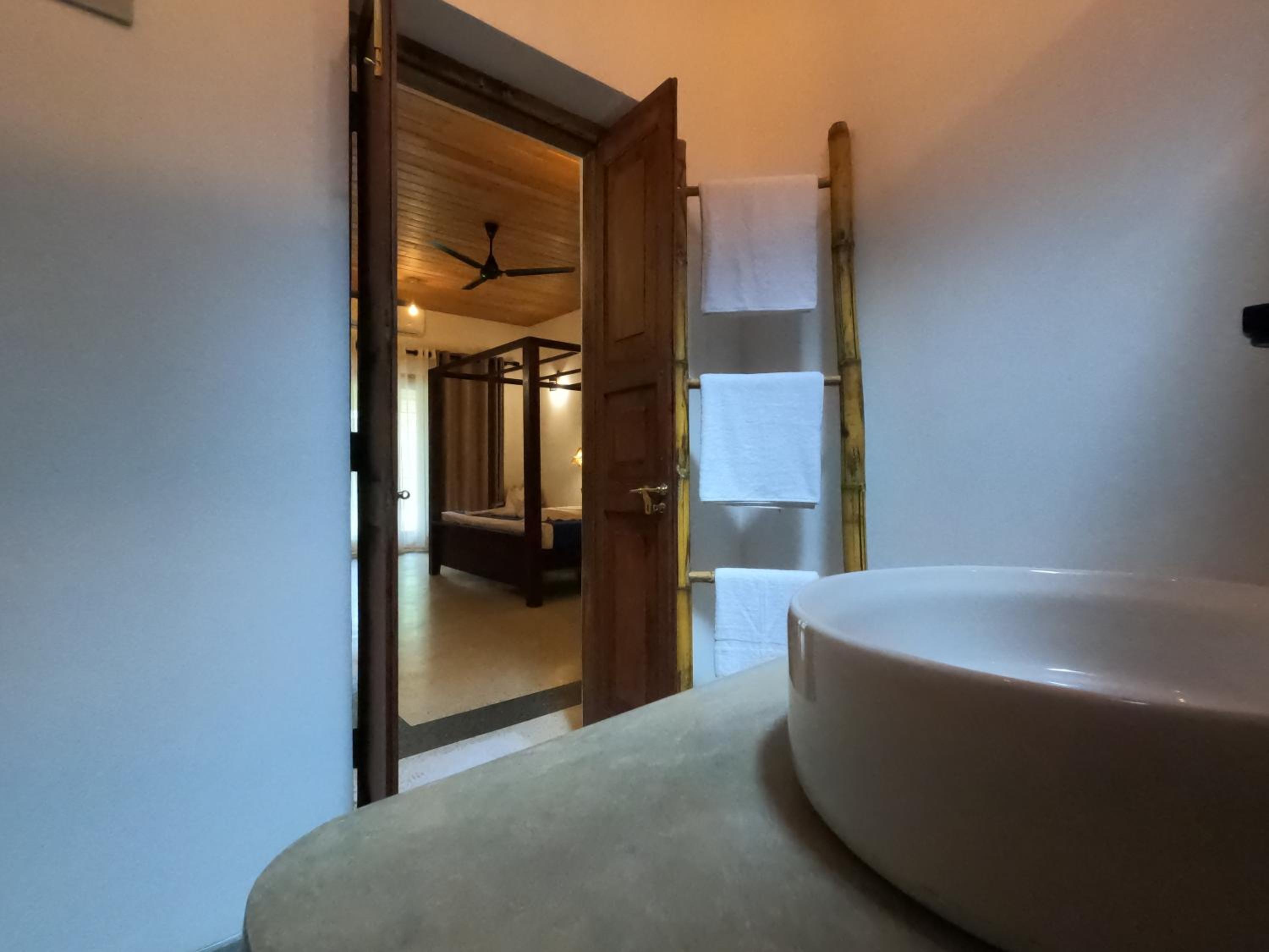 Double Room With Private Bathroom photo 2
