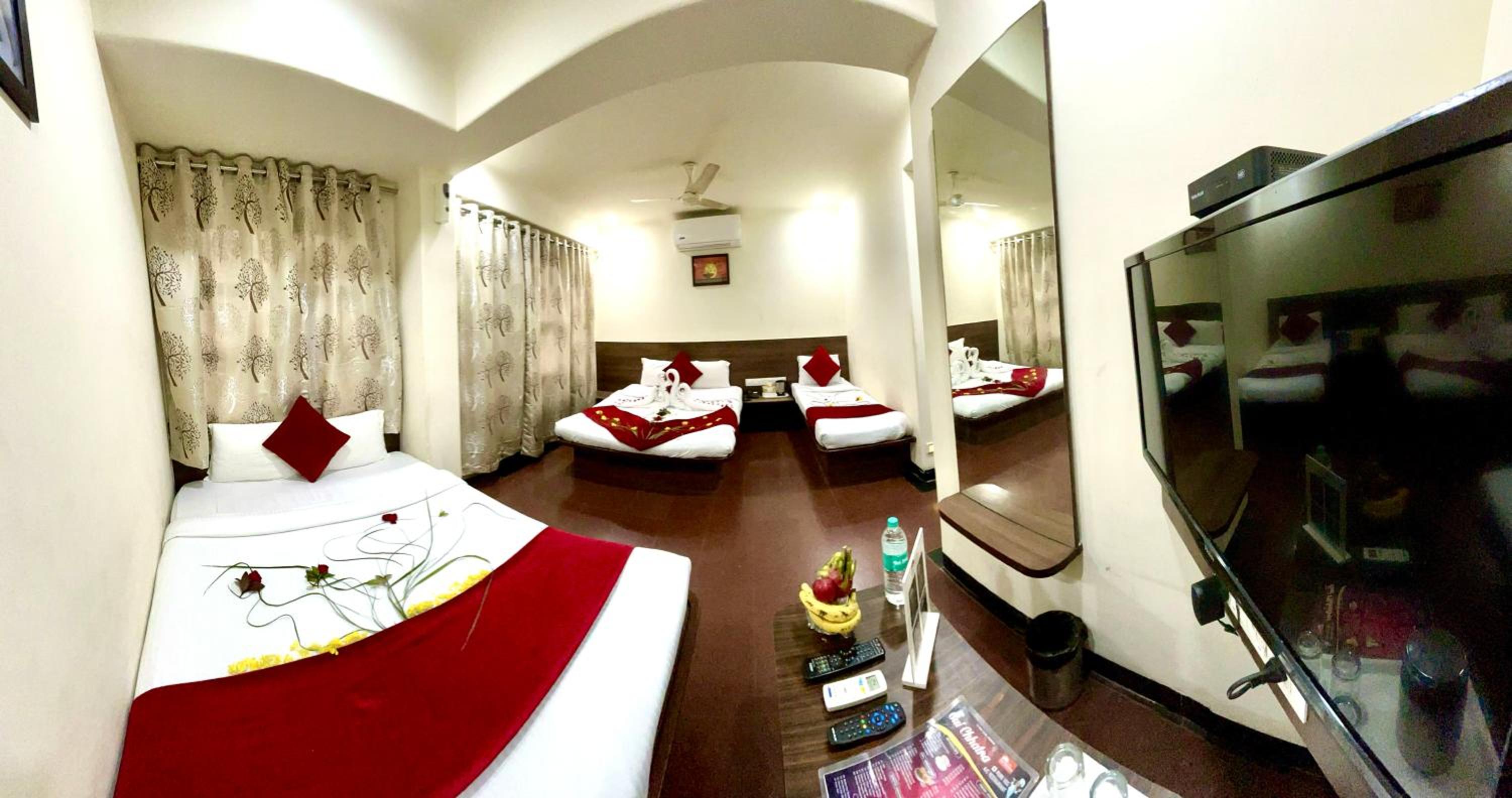 Super Deluxe 5 Bed Ac Room photo 2