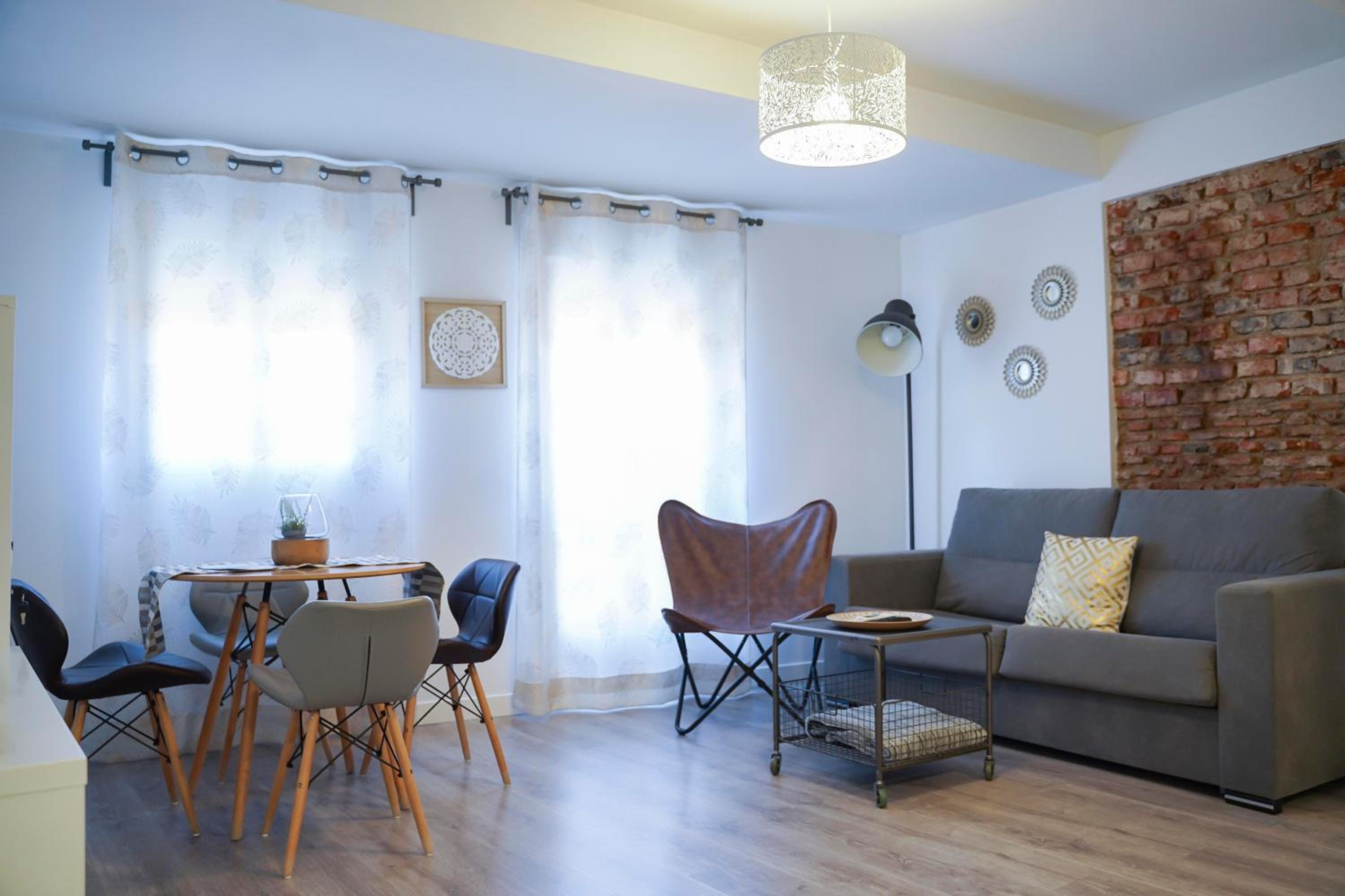 Studio Suites - Photo 18
