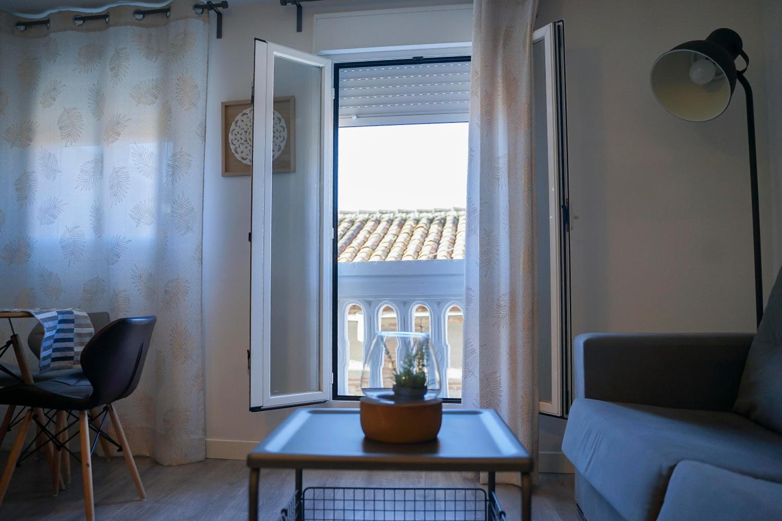 Studio Suites - Photo 11