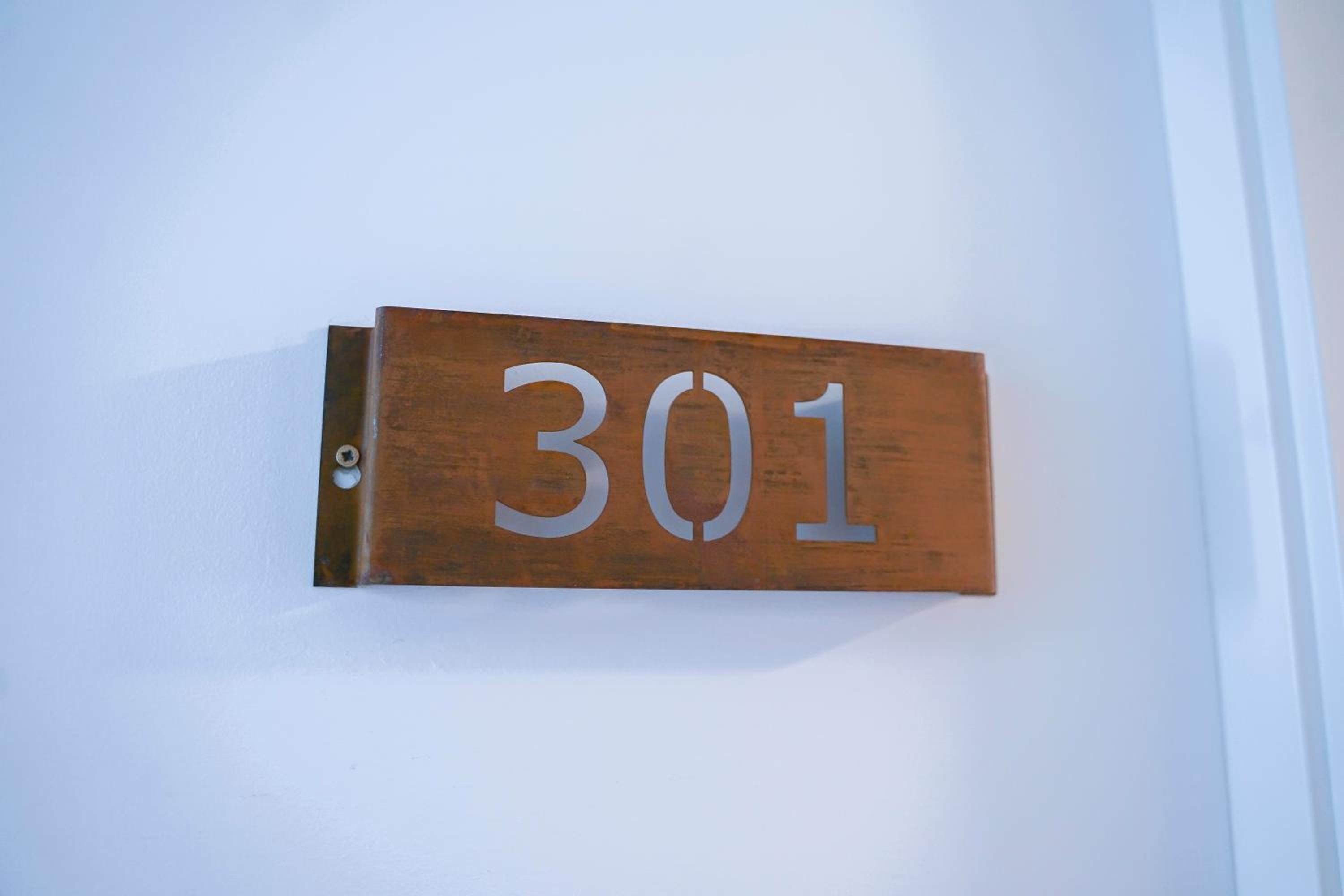 Studio Suites - Photo 23