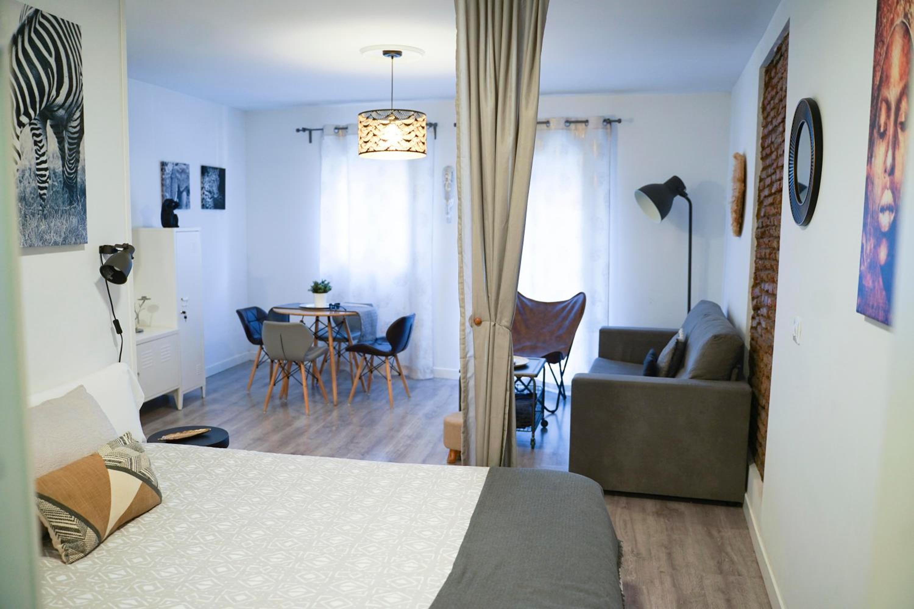 Studio Suites - Photo 8