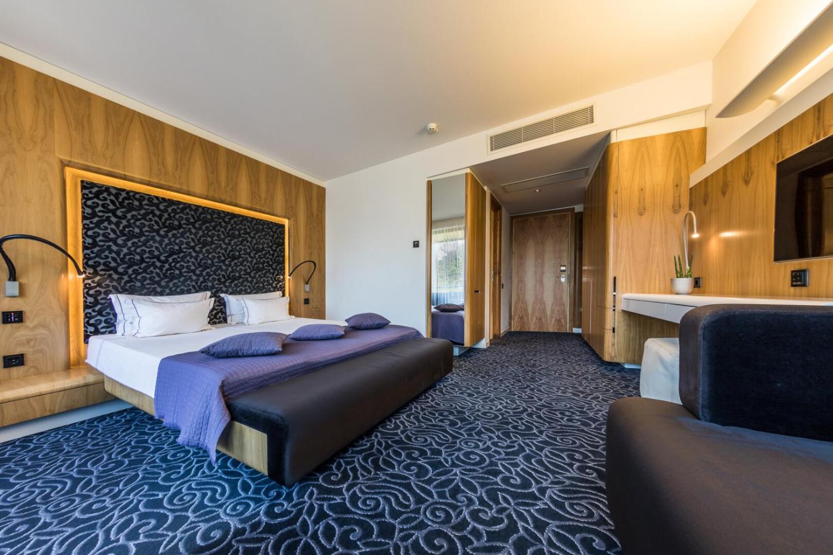 Superior Double Room with Spa Access - Building Design - Photo 5